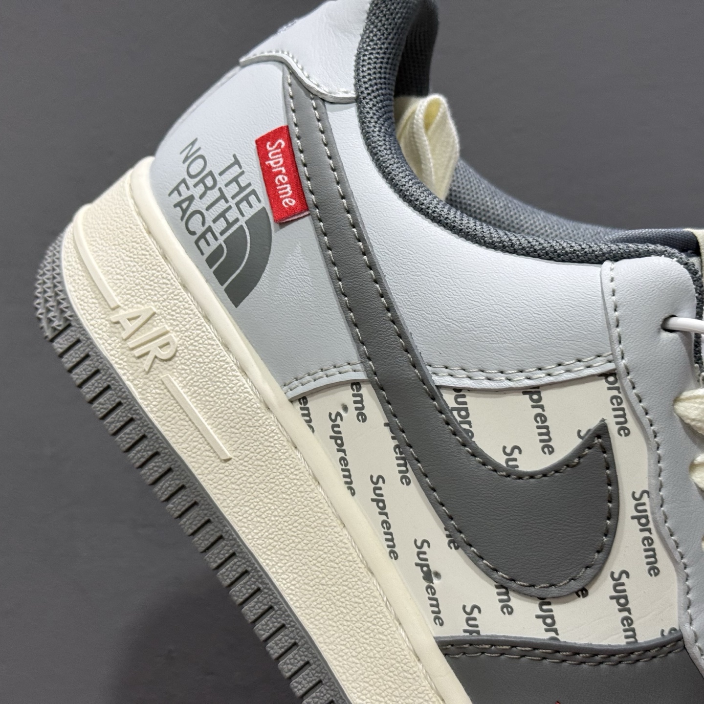 260 Nike Air Force 1'07 北面 联名 灰白 JJ2508-715