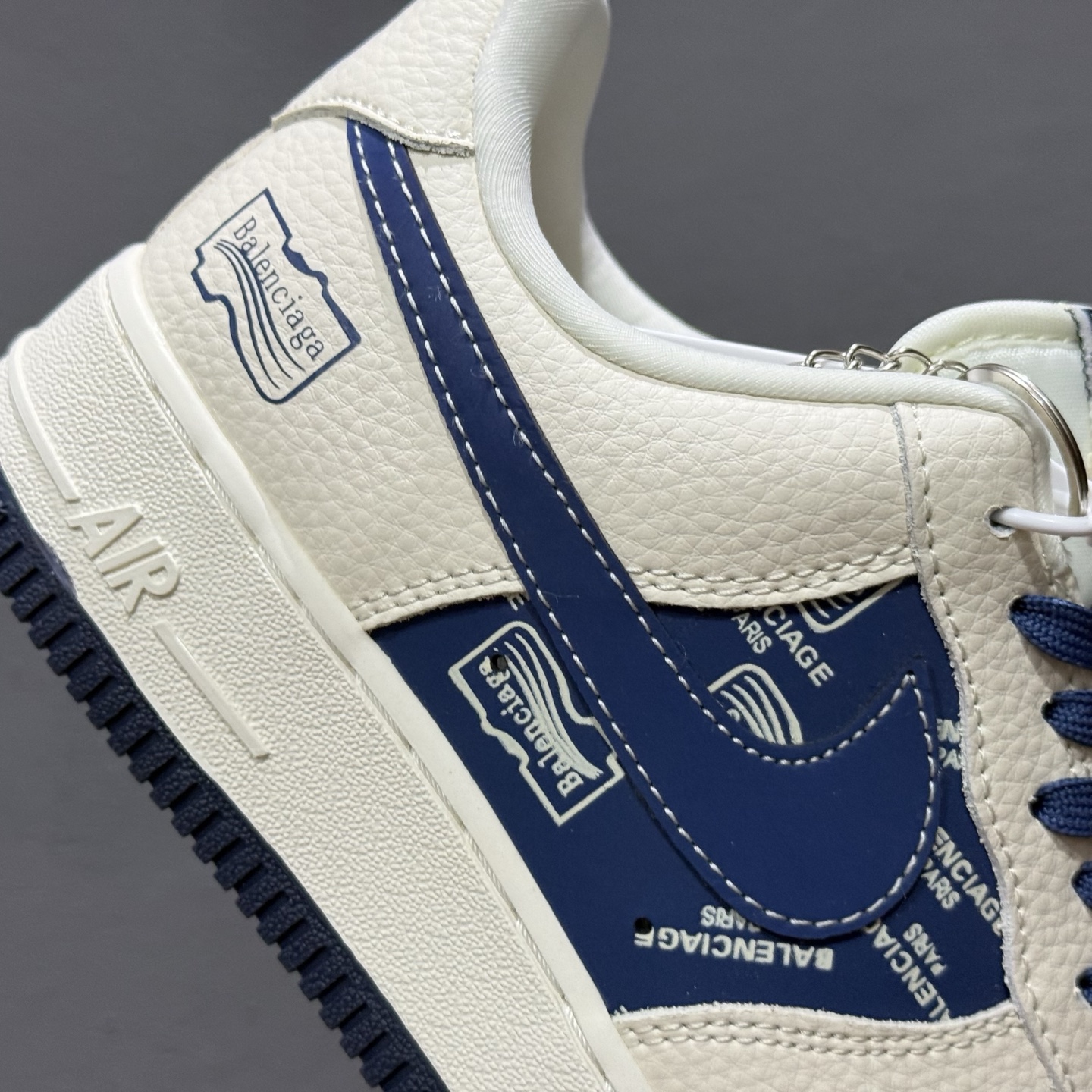 260 Nike Air Force 1'07 巴黎世家 联名 白蓝 DF0188-062
