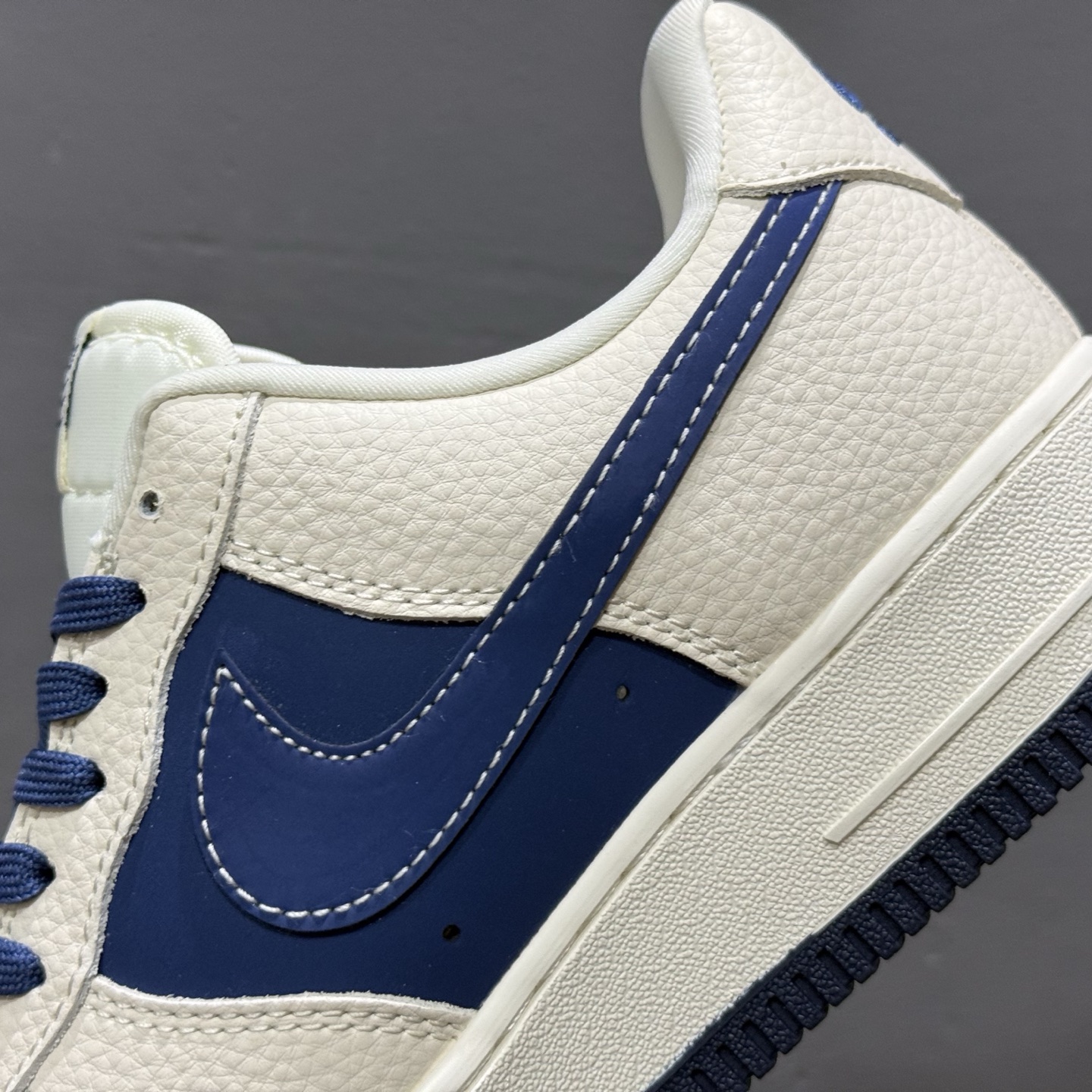 260 Nike Air Force 1'07 巴黎世家 联名 白蓝 DF0188-062