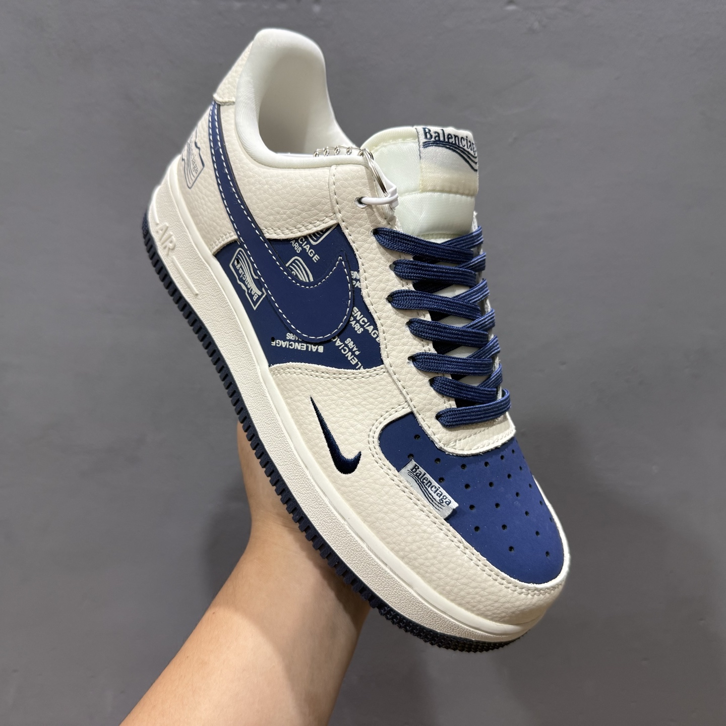 260 Nike Air Force 1'07 巴黎世家 联名 白蓝 DF0188-062