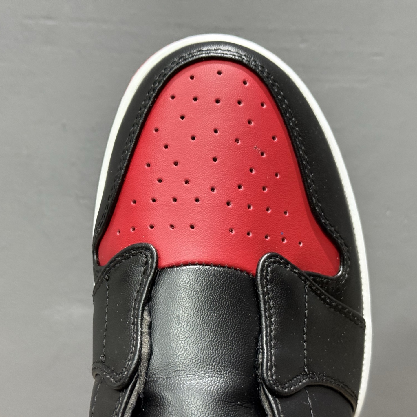 Air Jordan 1 Mule 黑红 官方同步 AJ系列穆勒一脚蹬半拖 FJ1214-001