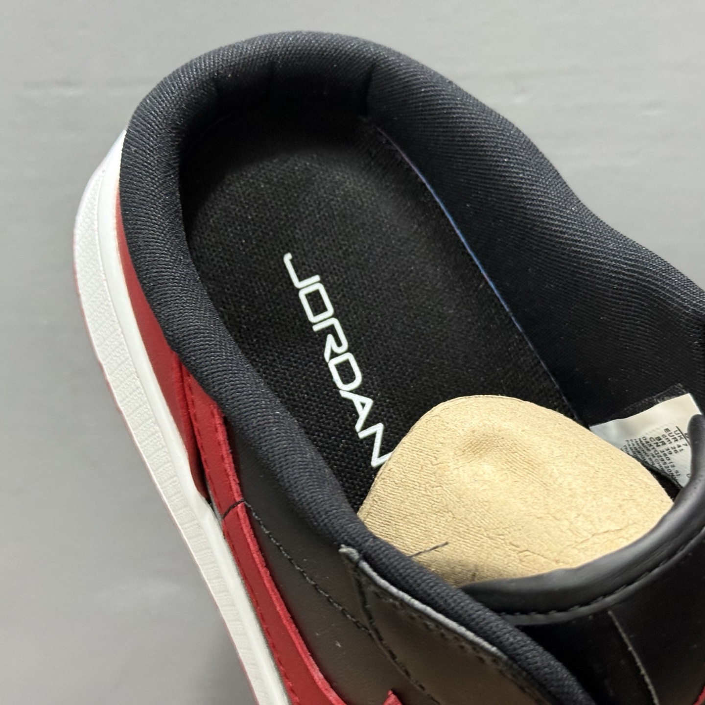 Air Jordan 1 Mule 黑红 官方同步 AJ系列穆勒一脚蹬半拖 FJ1214-001