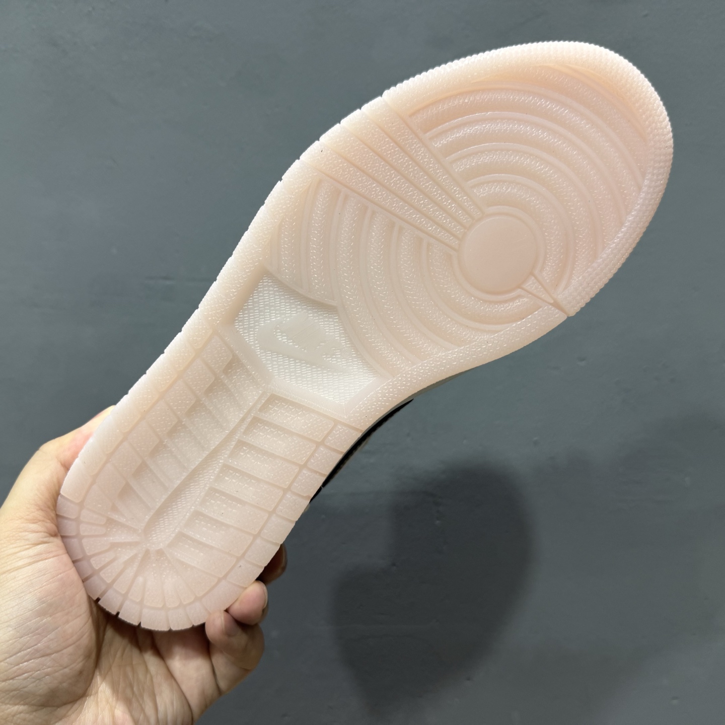 200 Jordan Air Jordan 1 时尚舒适 防滑耐磨 低帮 复古篮球鞋 女款 白粉色 IB8859-101