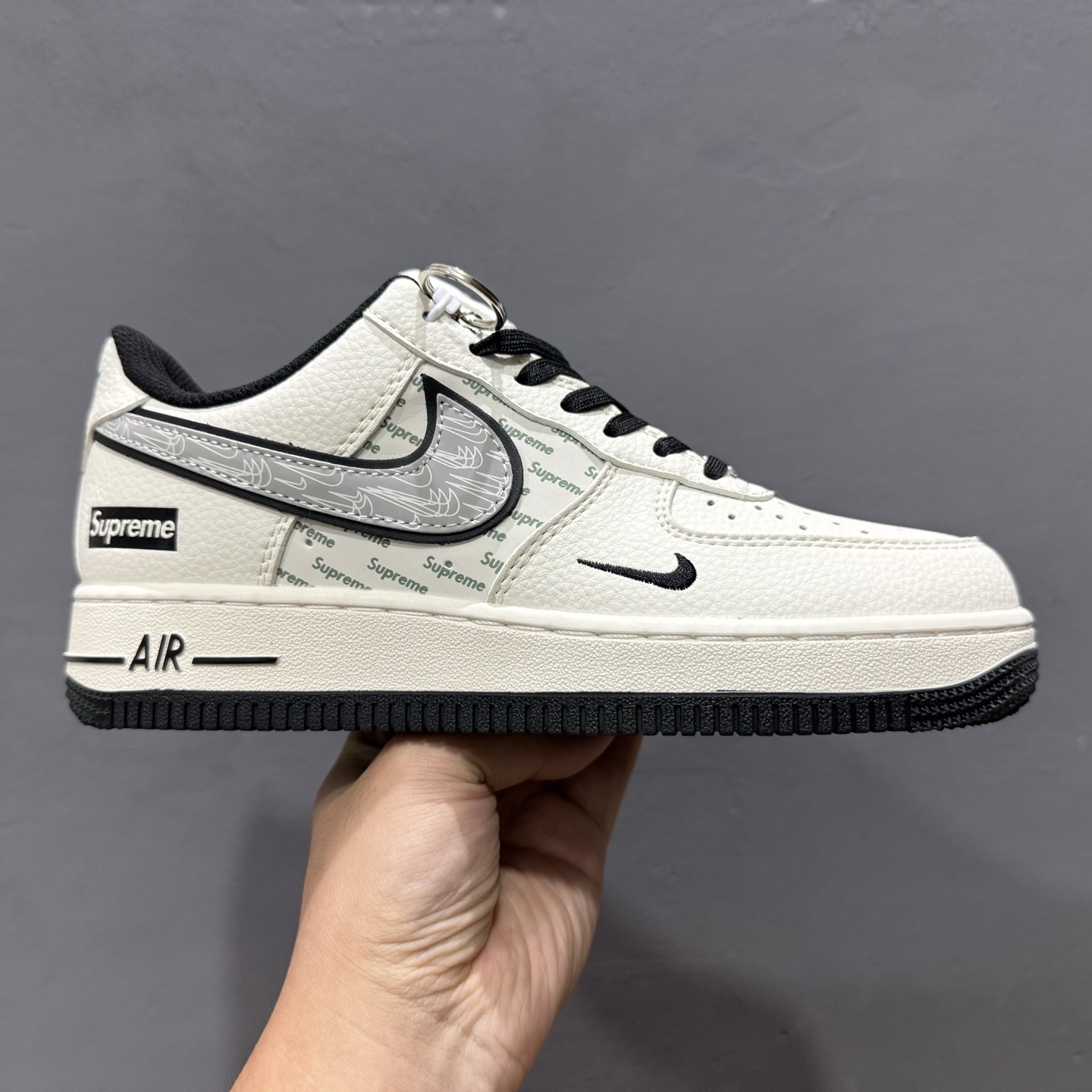 ￥260 Nike Air Force 1'07 Low Supreme联名 重影黑勾 空军一号低帮休闲板鞋 XX3168-149