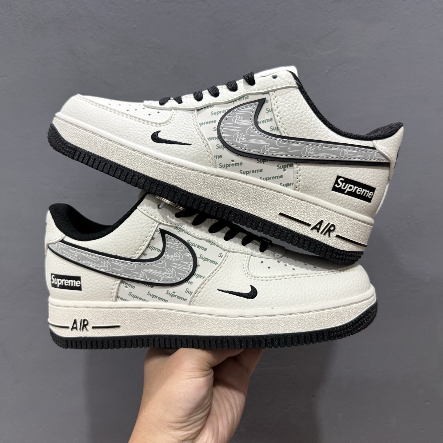 ￥260 Nike Air Force 1'07 Low Supreme联名 重影黑勾 空军一号低帮休闲板鞋 XX3168-149