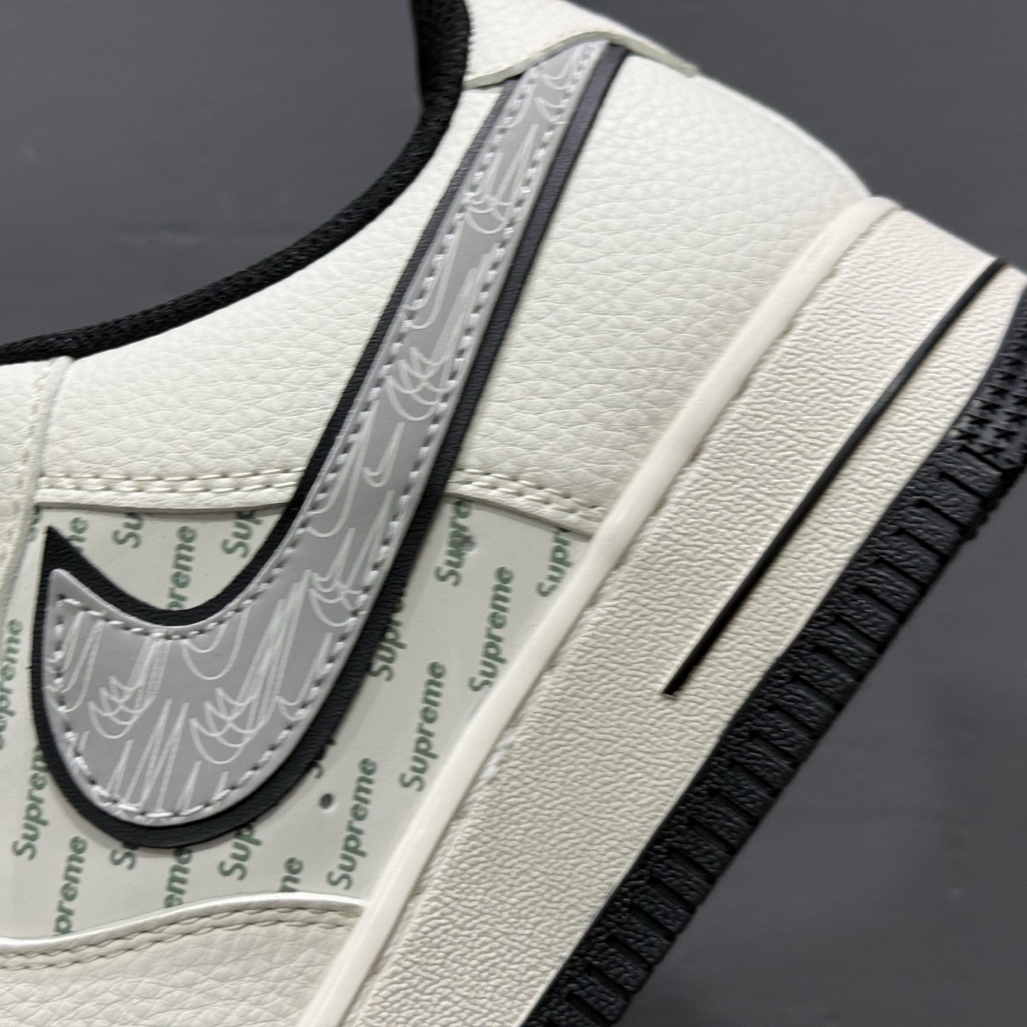 ￥260 Nike Air Force 1'07 Low Supreme联名 重影黑勾 空军一号低帮休闲板鞋 XX3168-149