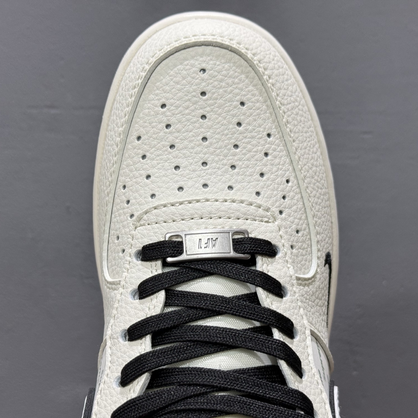 ￥260 Nike Air Force 1'07 Low Supreme联名 重影黑勾 空军一号低帮休闲板鞋 XX3168-149