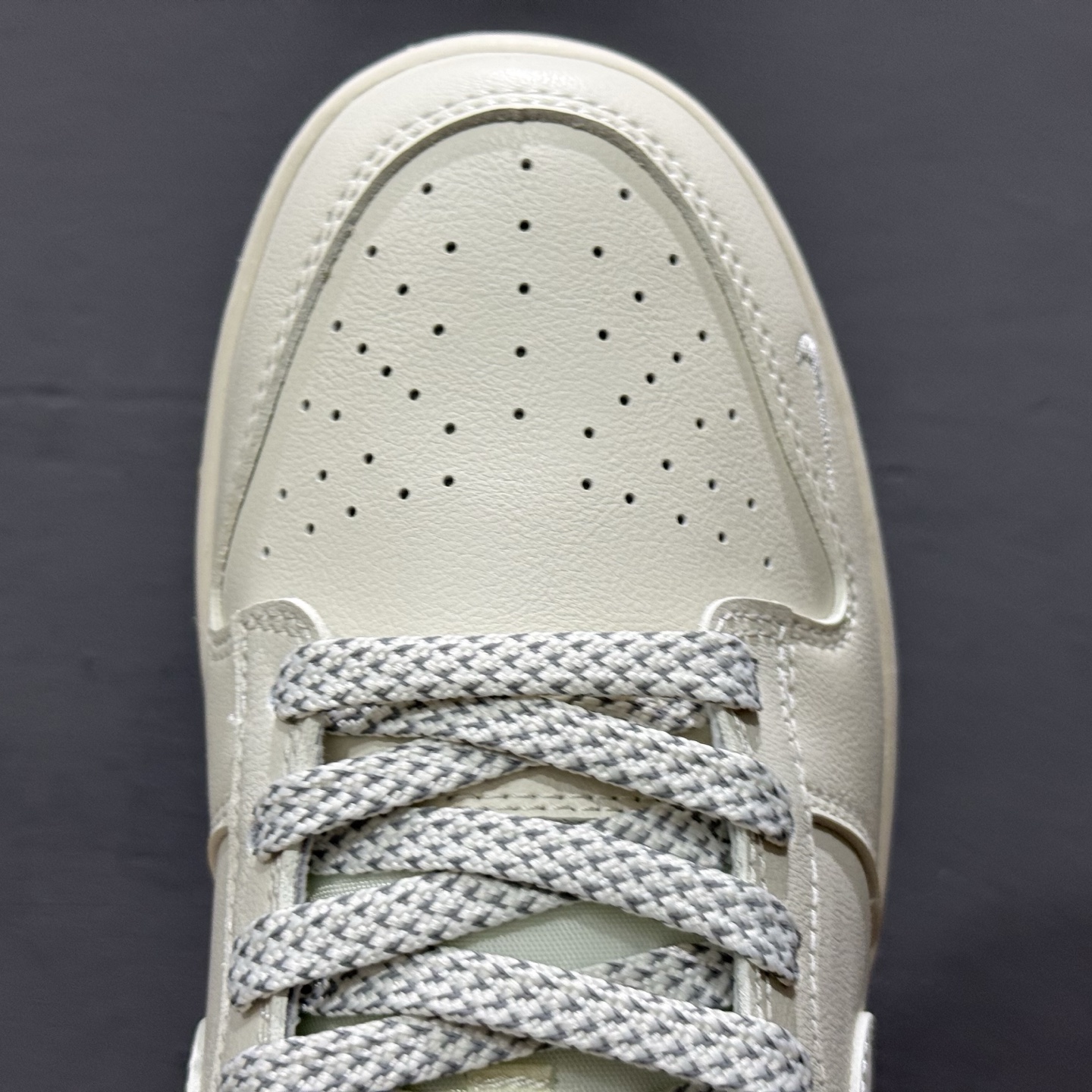 280 Louis Vuitton x Nike Dunk Low 百搭米灰 XX3168-180