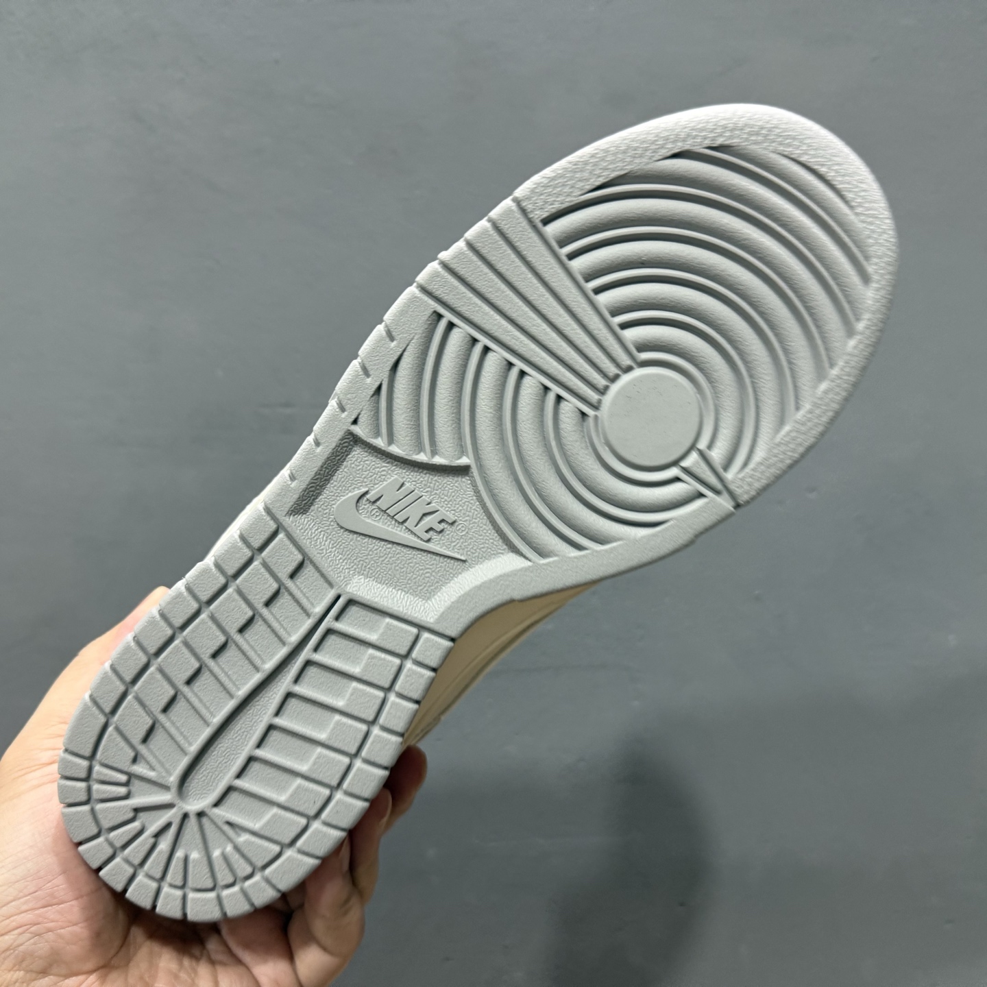 280 Louis Vuitton x Nike Dunk Low 百搭米灰 XX3168-180