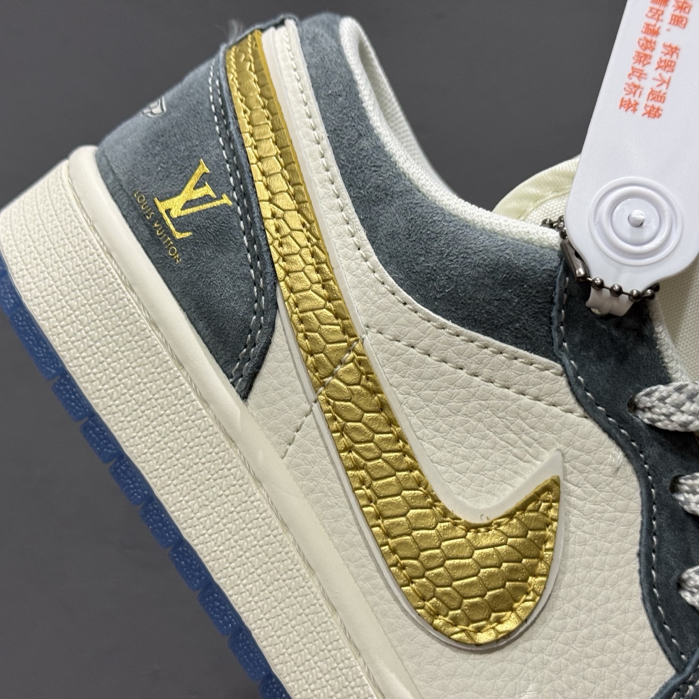 280 Louis Vuitton x Air Jordan 1 金勾蛇鳞 XX3168-167
