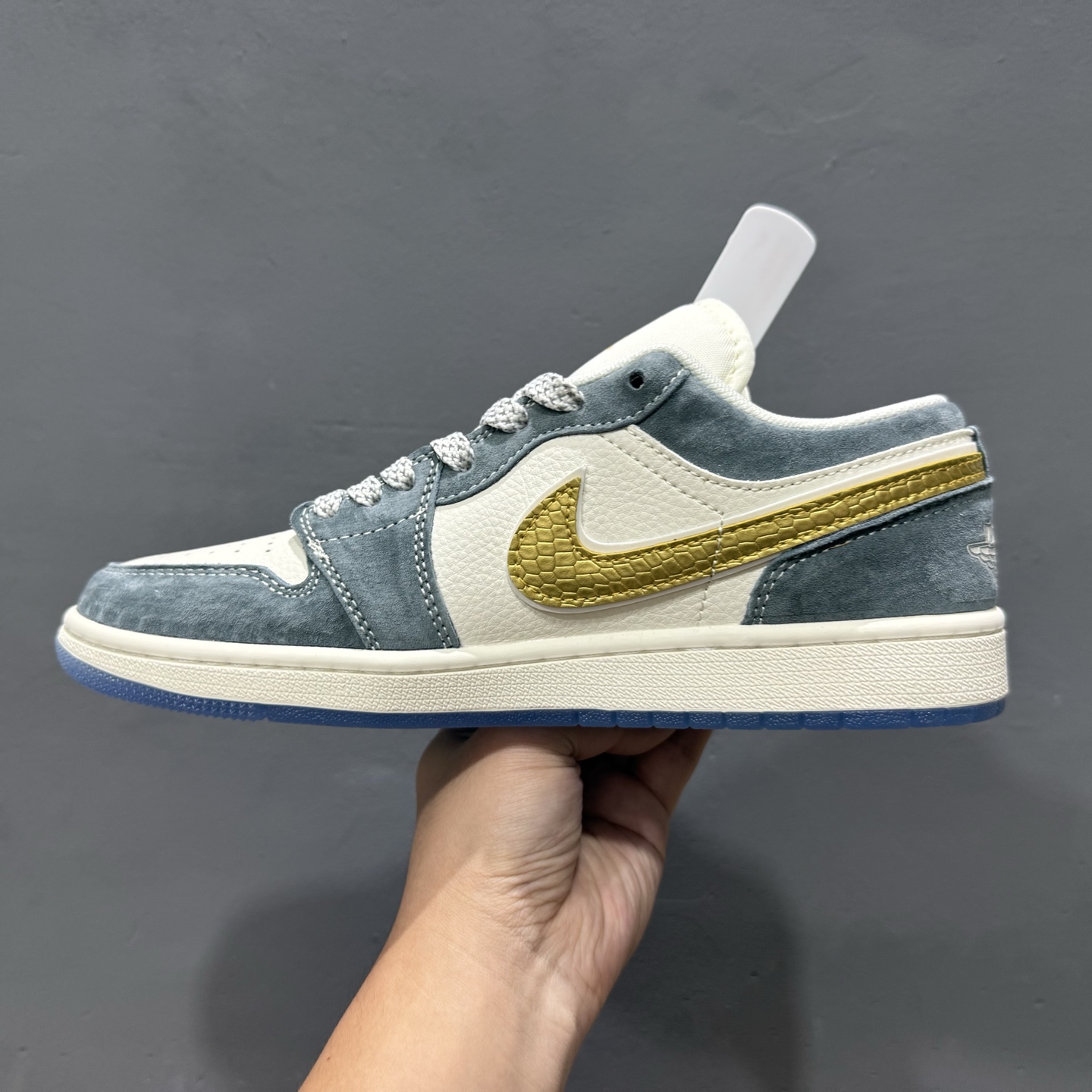 280 Louis Vuitton x Air Jordan 1 金勾蛇鳞 XX3168-167