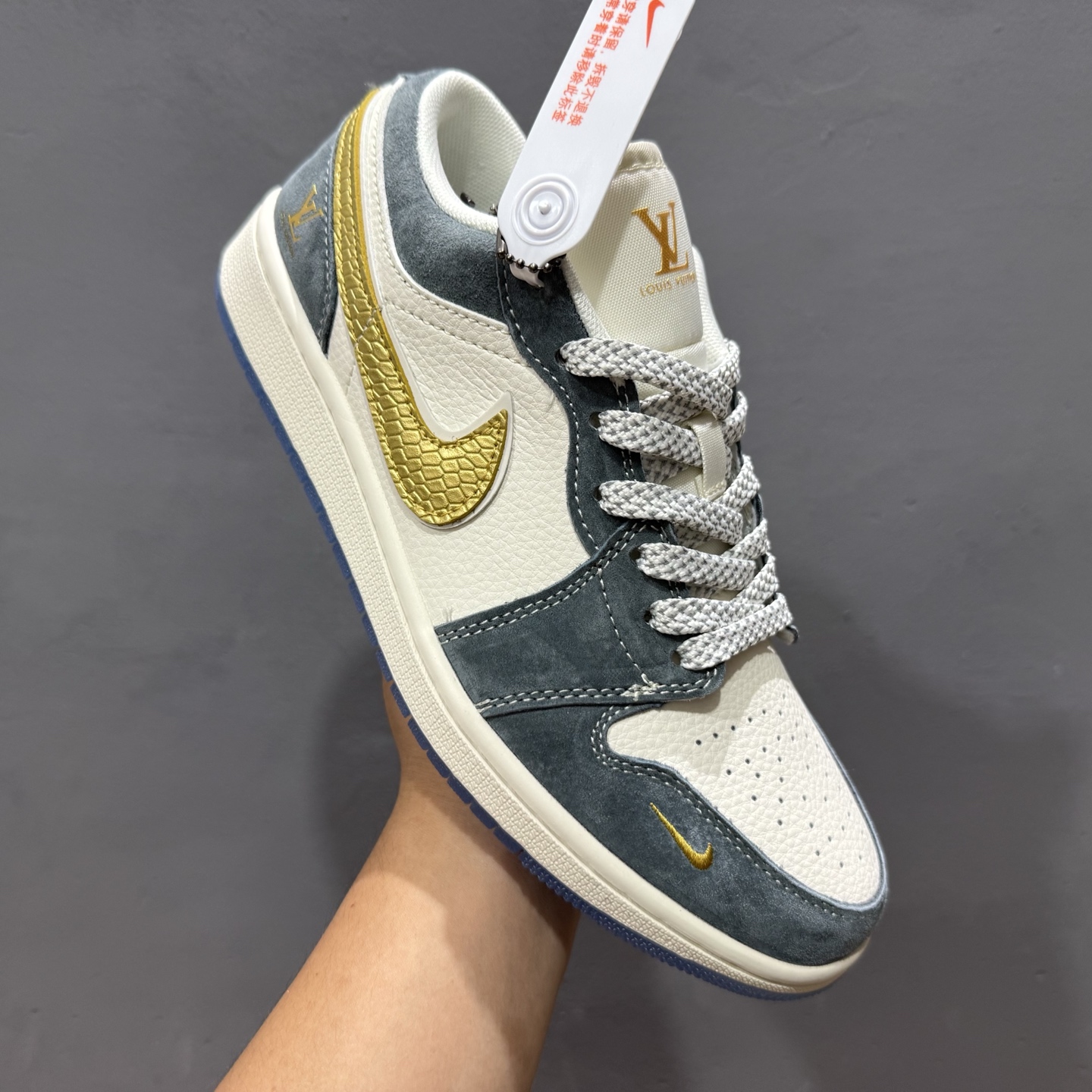 280 Louis Vuitton x Air Jordan 1 金勾蛇鳞 XX3168-167