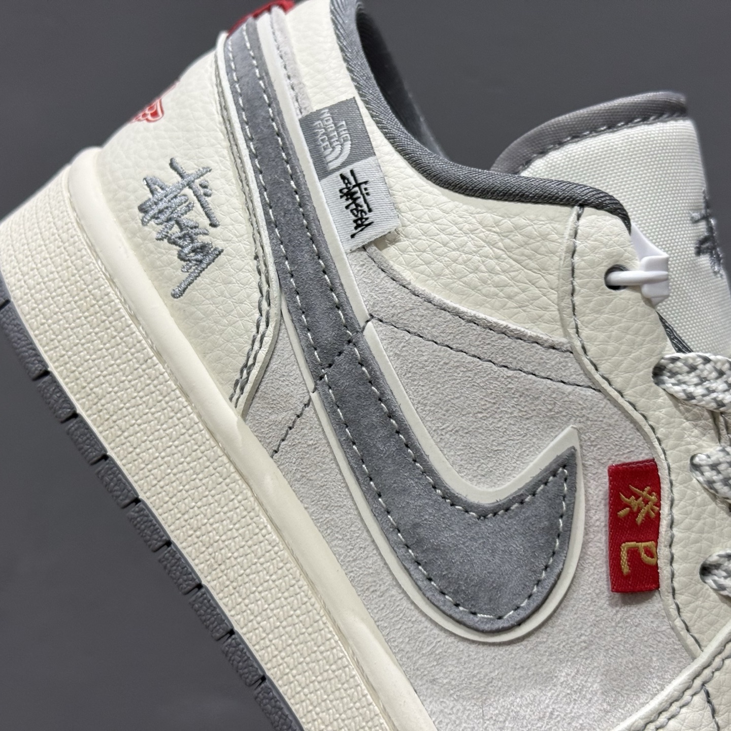 280 Stussy x Air Jordan 1 癸己红标 YX5066-315