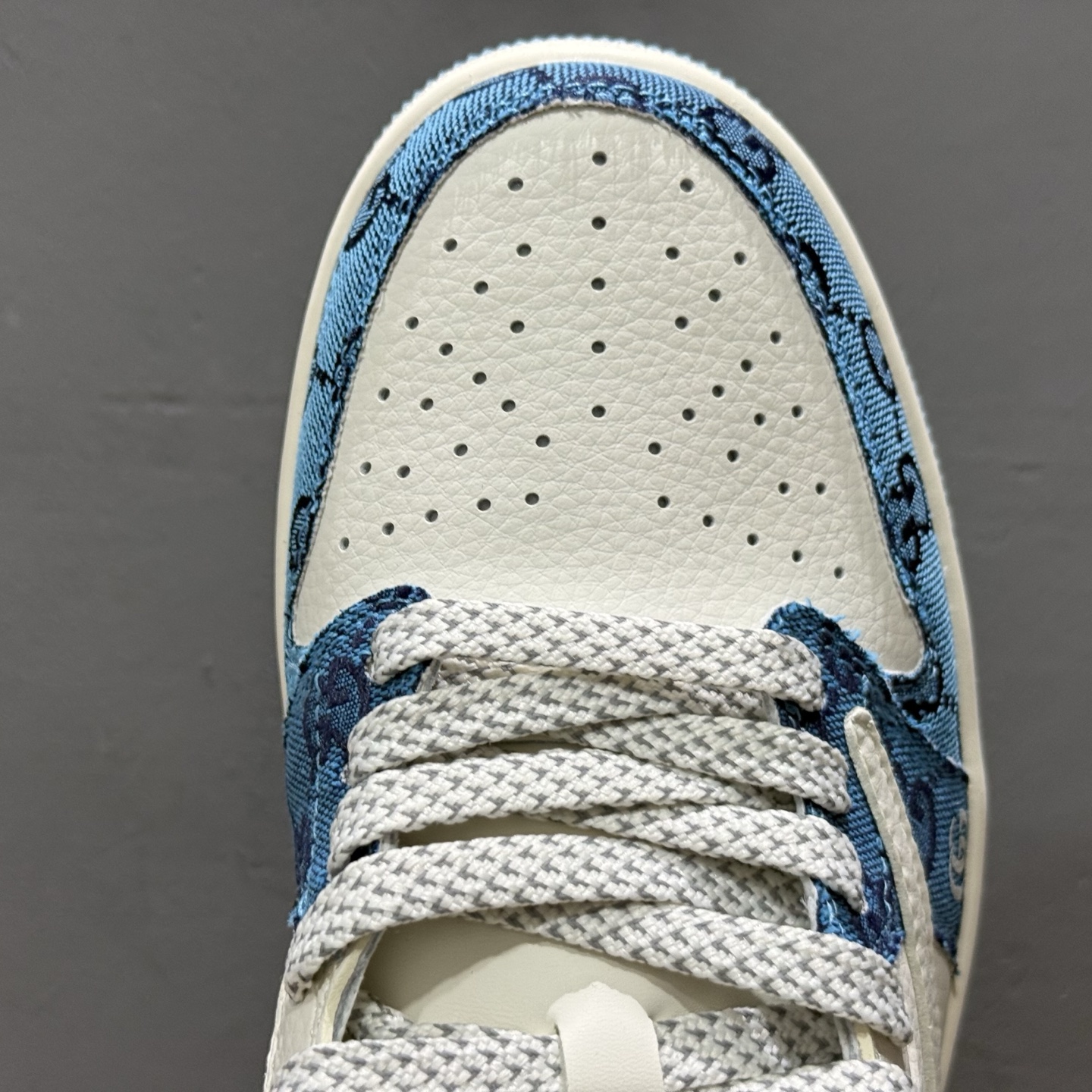 220 Supreme x Nk SB Dunk Low 联名款米灰小勾 周年高端定制 低帮休闲板鞋 BB5252-602