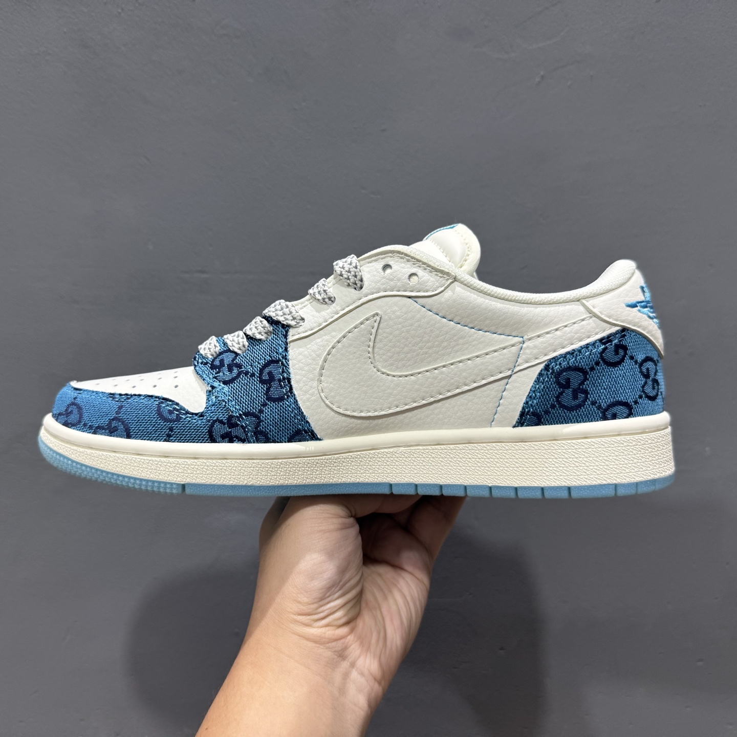 220 Supreme x Nk SB Dunk Low 联名款米灰小勾 周年高端定制 低帮休闲板鞋 BB5252-602