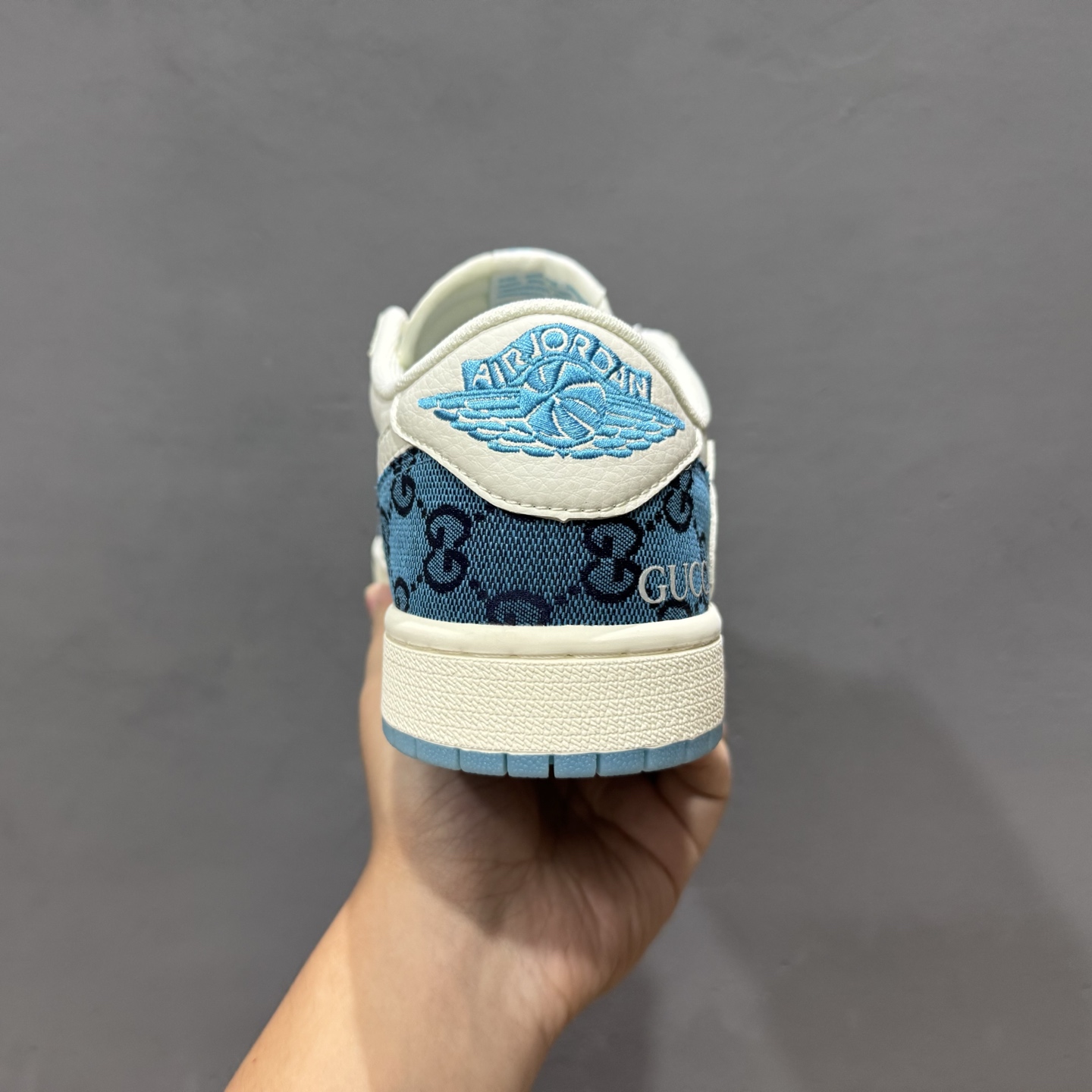 220 Supreme x Nk SB Dunk Low 联名款米灰小勾 周年高端定制 低帮休闲板鞋 BB5252-602