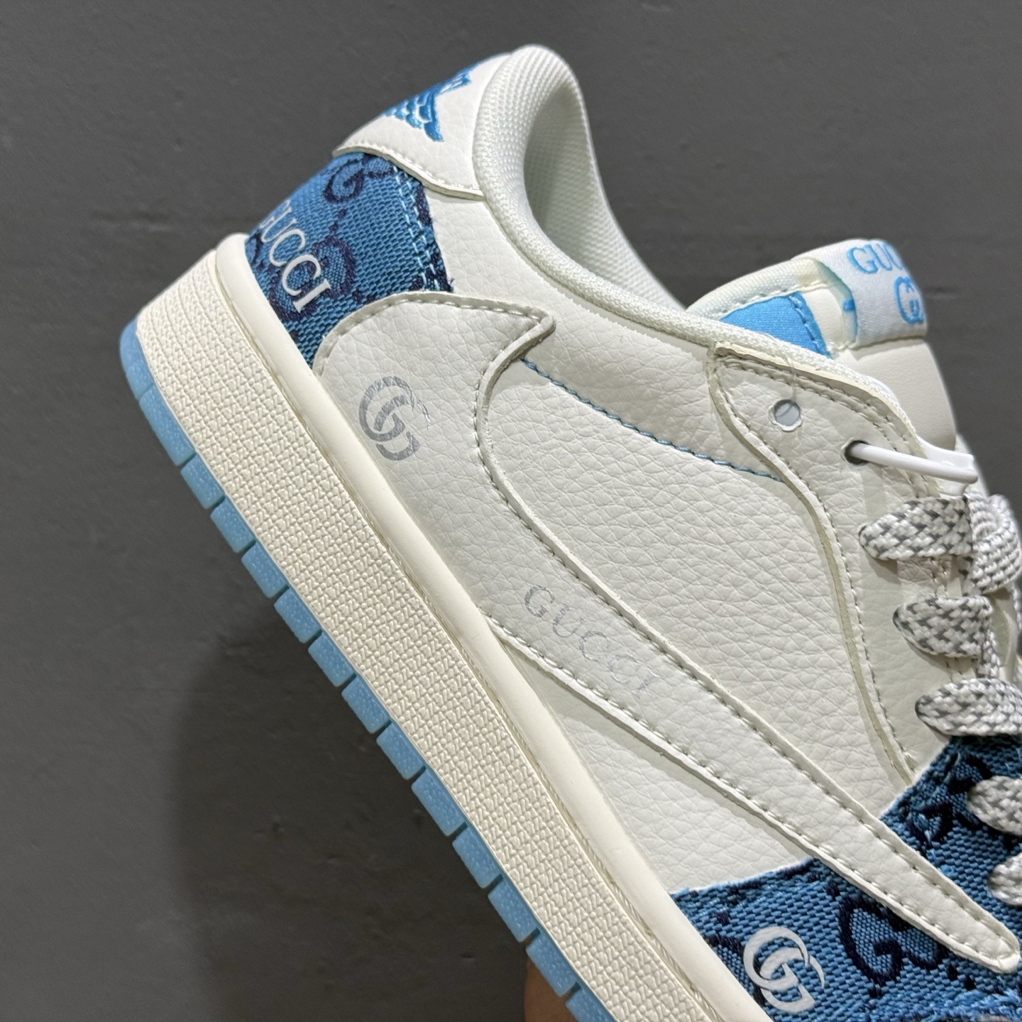 220 Supreme x Nk SB Dunk Low 联名款米灰小勾 周年高端定制 低帮休闲板鞋 BB5252-602