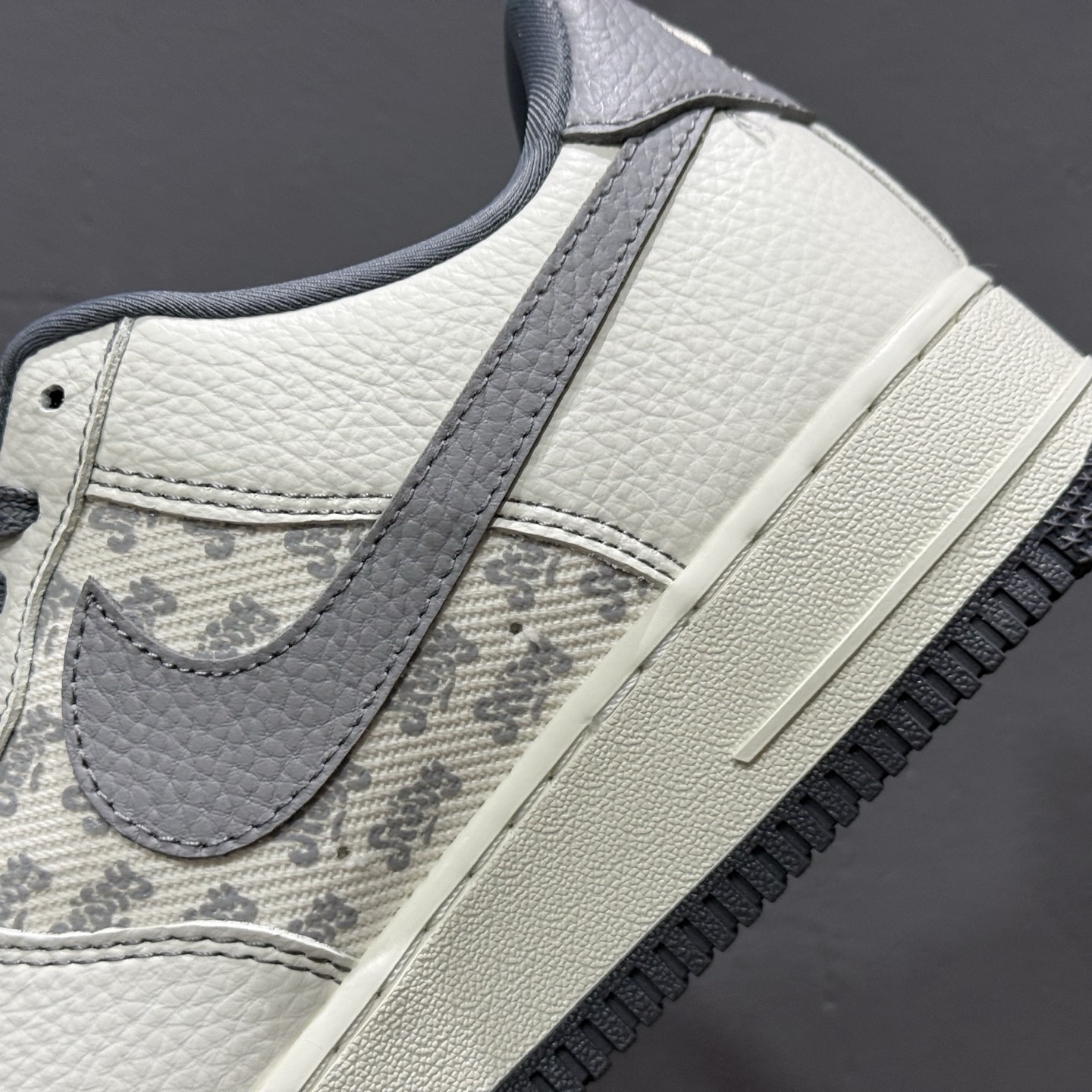 260 SC版 Nike Air Force 1'07 Low 斯图西联名 织布 空军一号低帮休闲板鞋 BZ6808-101