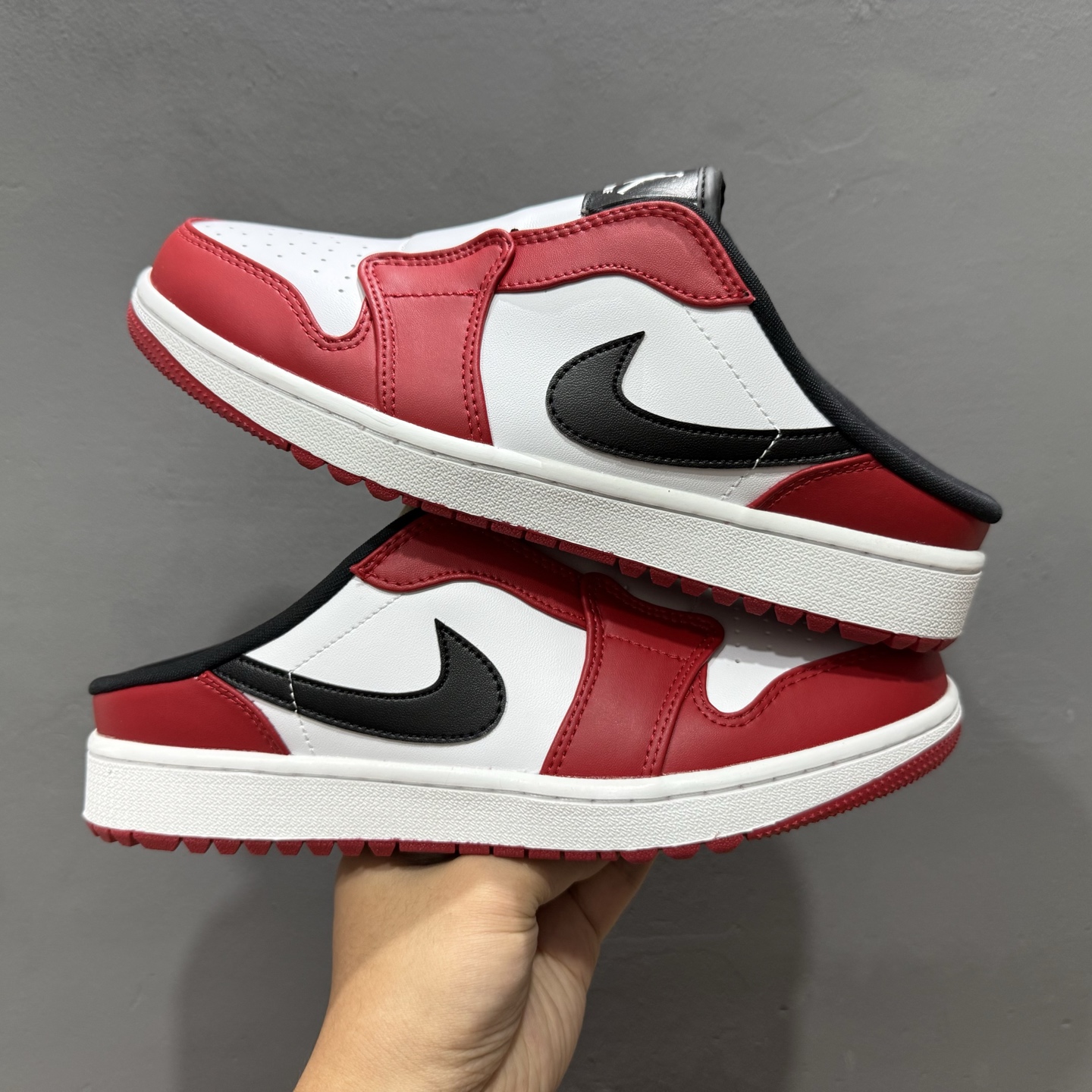 200 Air Jordan 1 Mule 黑红 官方同步 AJ系列穆勒一脚蹬半拖 FJ1214-101