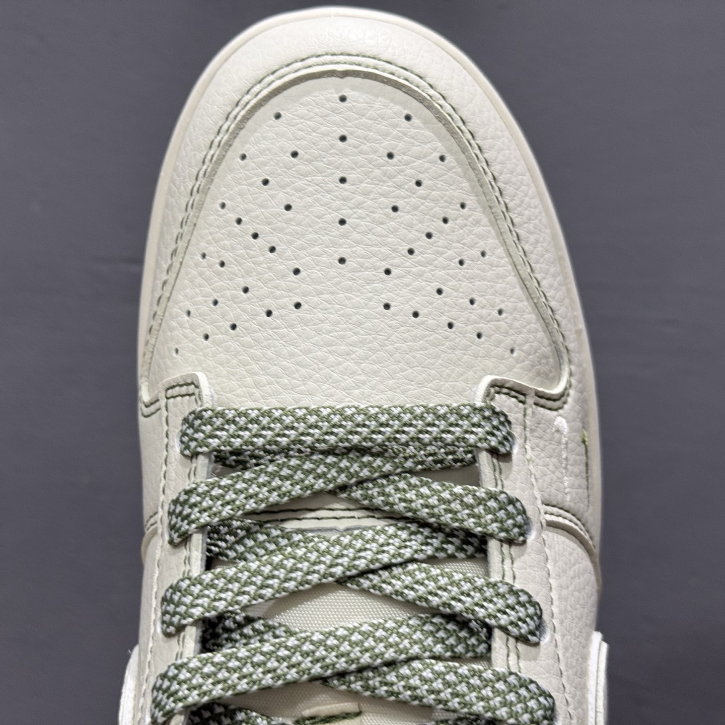 220 Nike SB Dunk Low 斯图西联名 BB1818-102