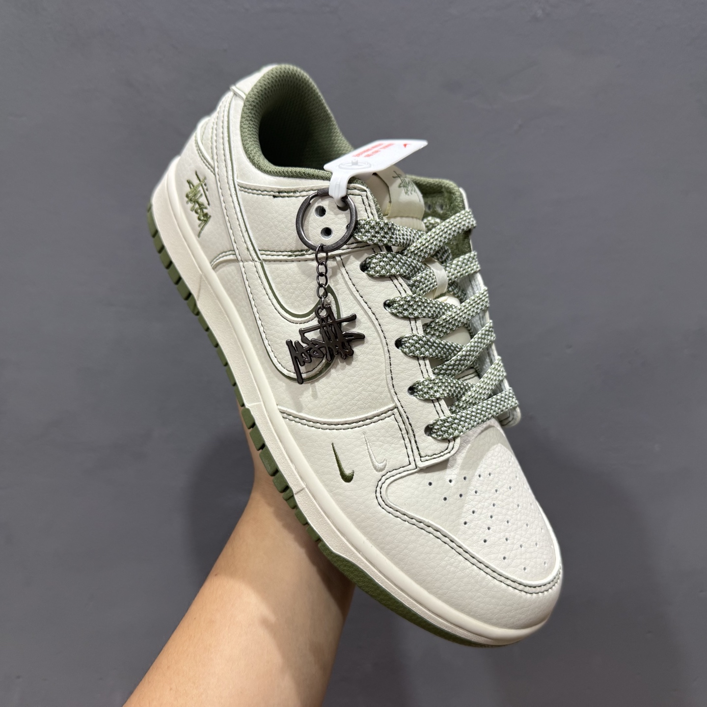 220 Nike SB Dunk Low 斯图西联名 BB1818-102