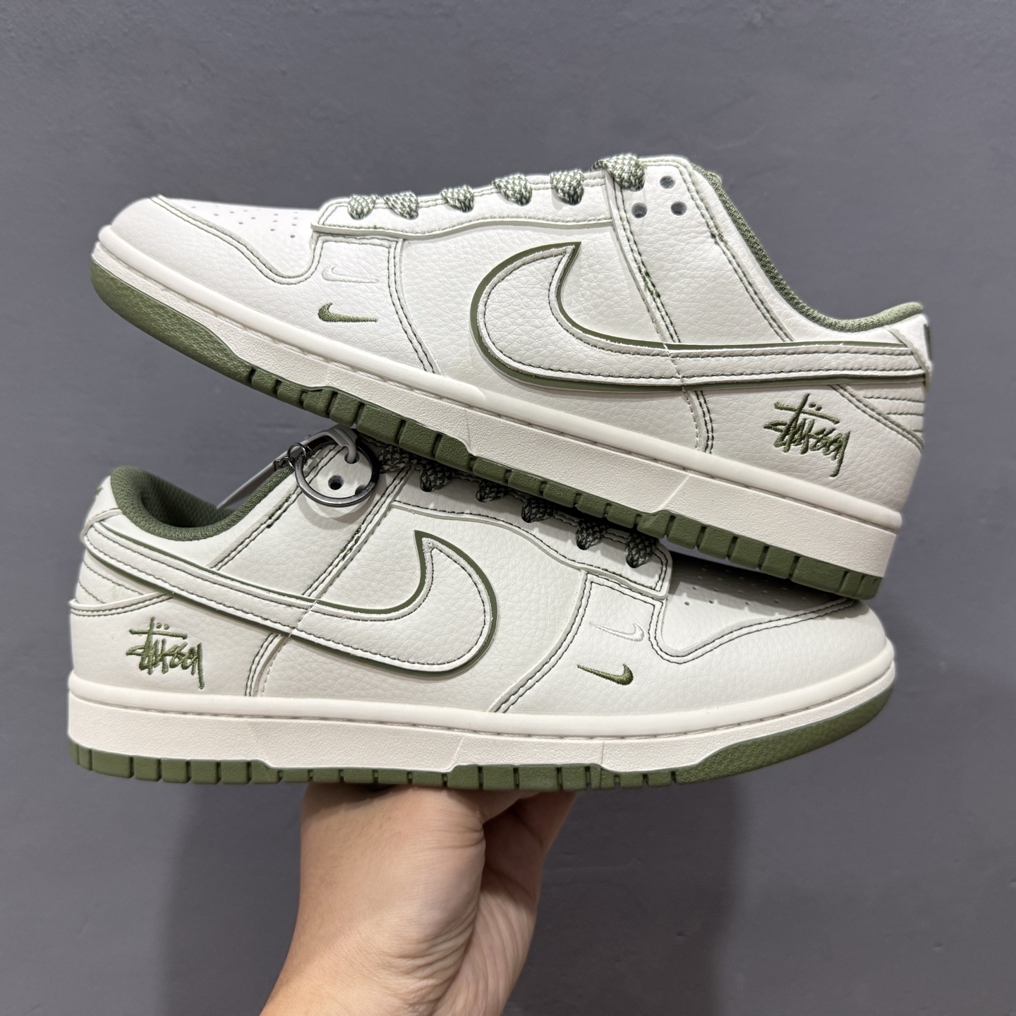 220 Nike SB Dunk Low 斯图西联名 BB1818-102