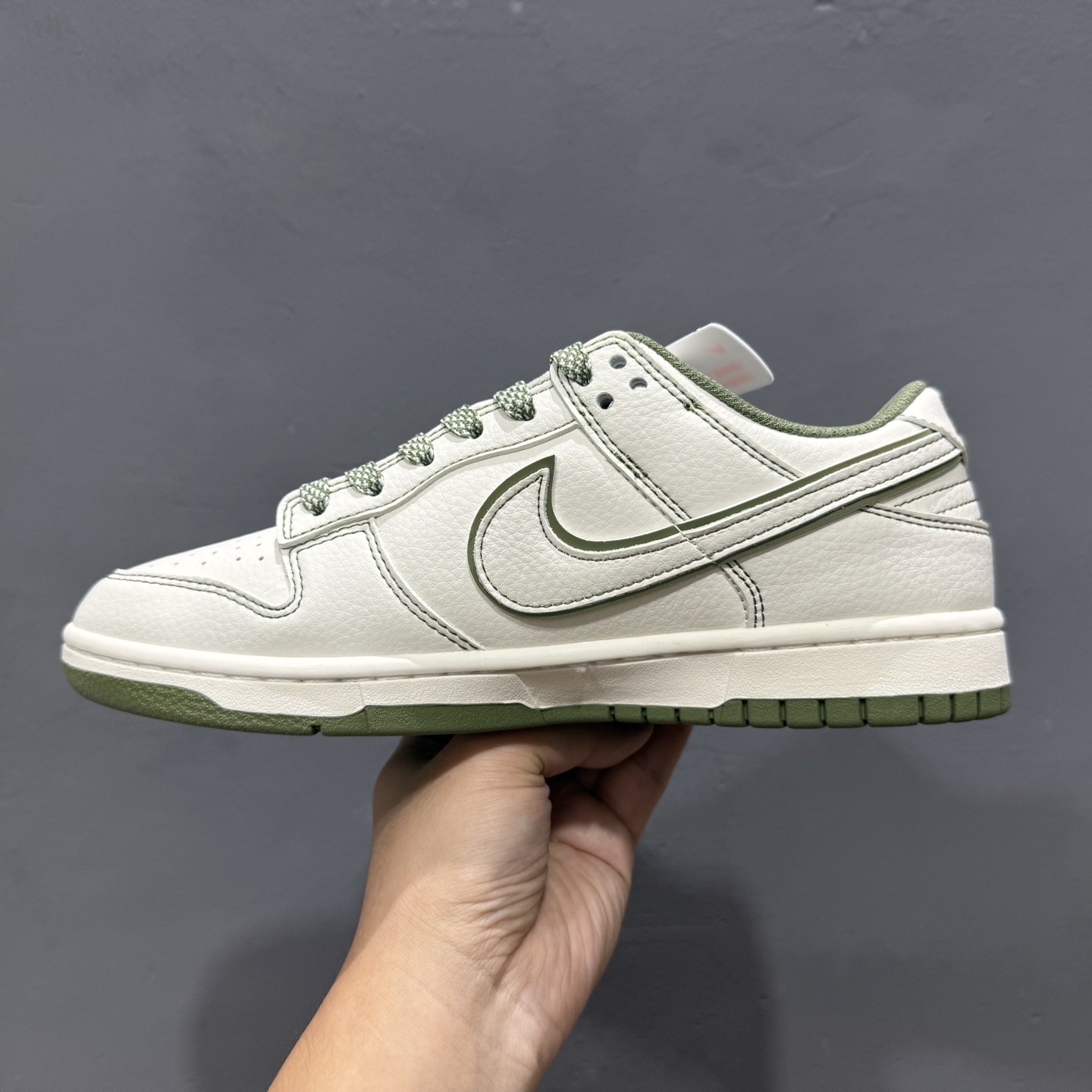 220 Nike SB Dunk Low 斯图西联名 BB1818-102