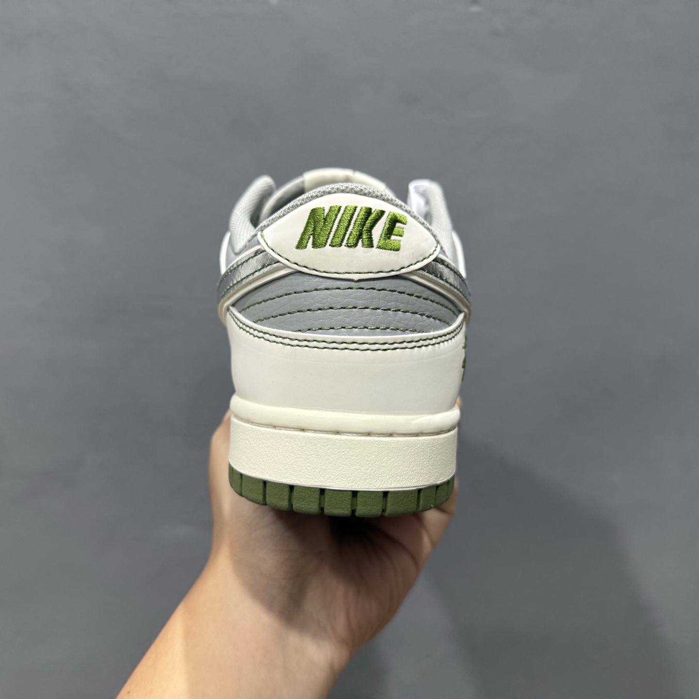 Nike SB Dunk Low x Stussy 白灰绿小钩双鞋带 XF8698-086