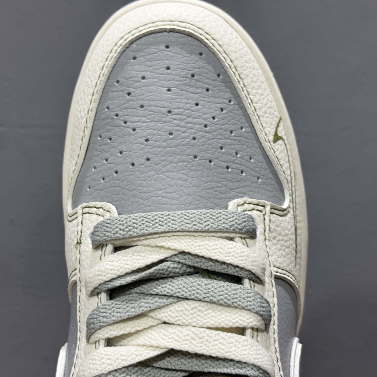 Nike SB Dunk Low x Stussy 白灰绿小钩双鞋带 XF8698-086