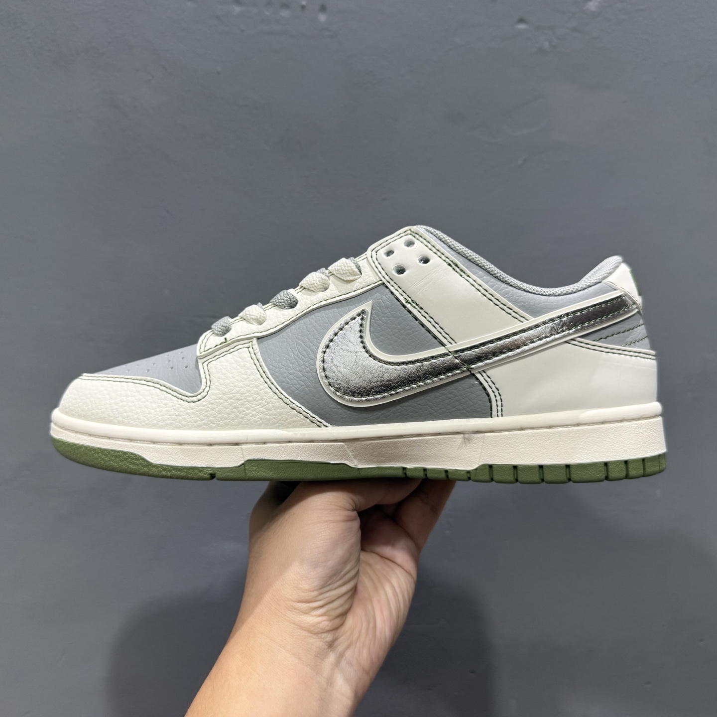 Nike SB Dunk Low x Stussy 白灰绿小钩双鞋带 XF8698-086
