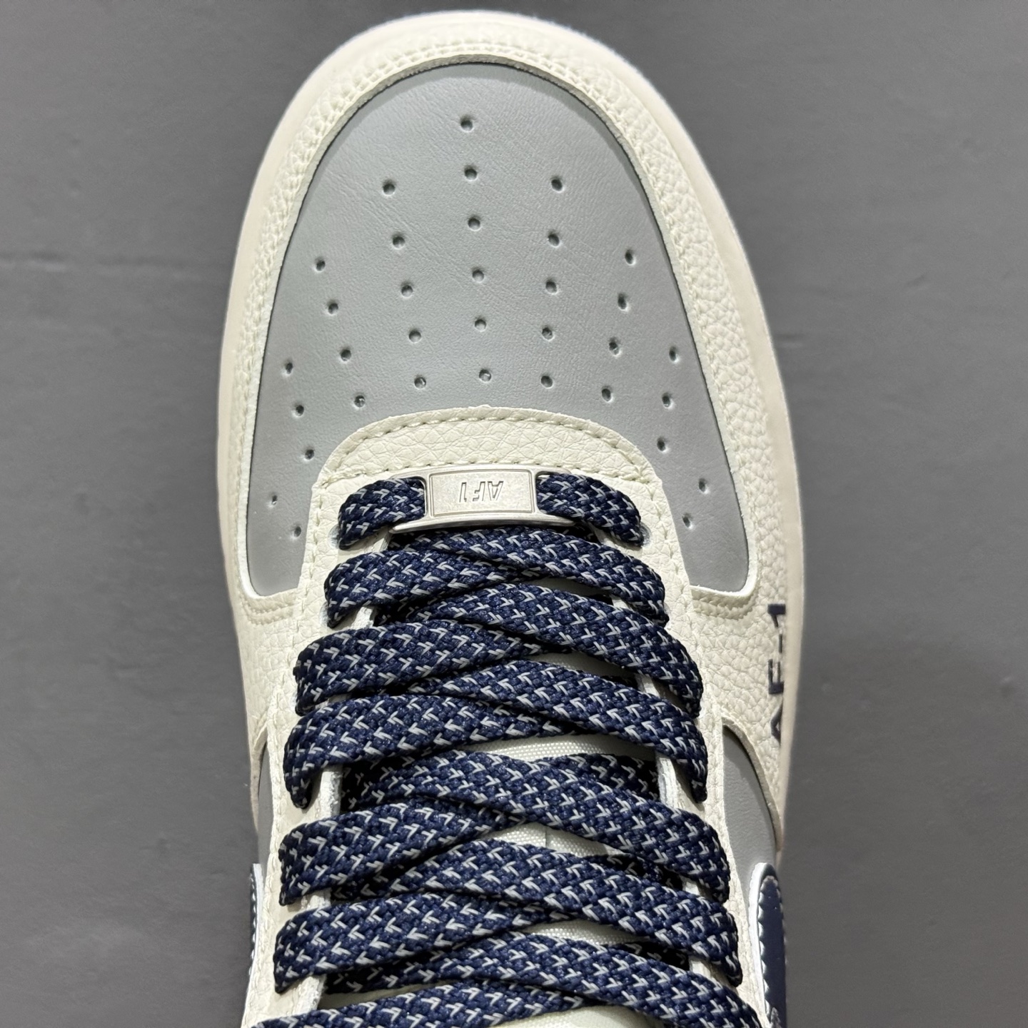 260 Nike Air Force 1'07 Supreme 联名 白灰蓝 HH7518-054