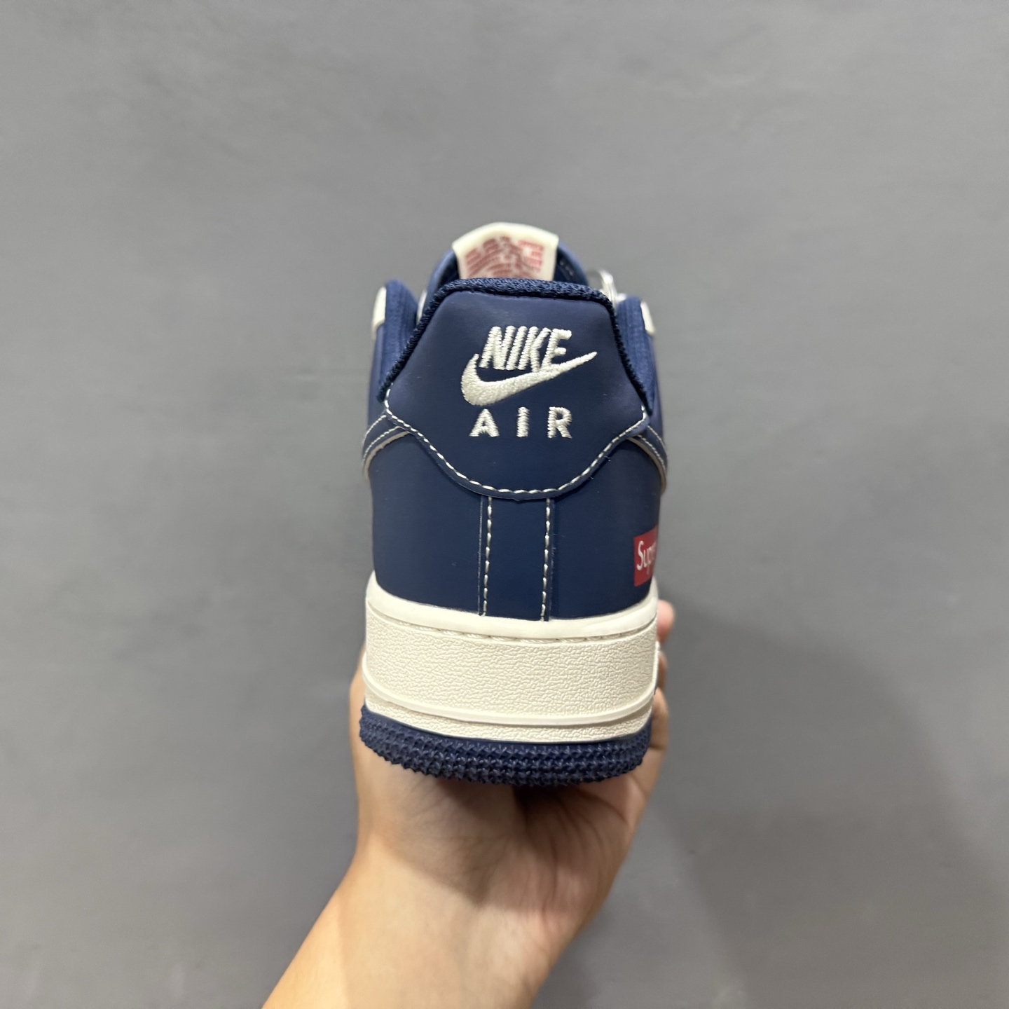 260 Nike Air Force 1'07 Supreme 联名 白灰蓝 HH7518-054
