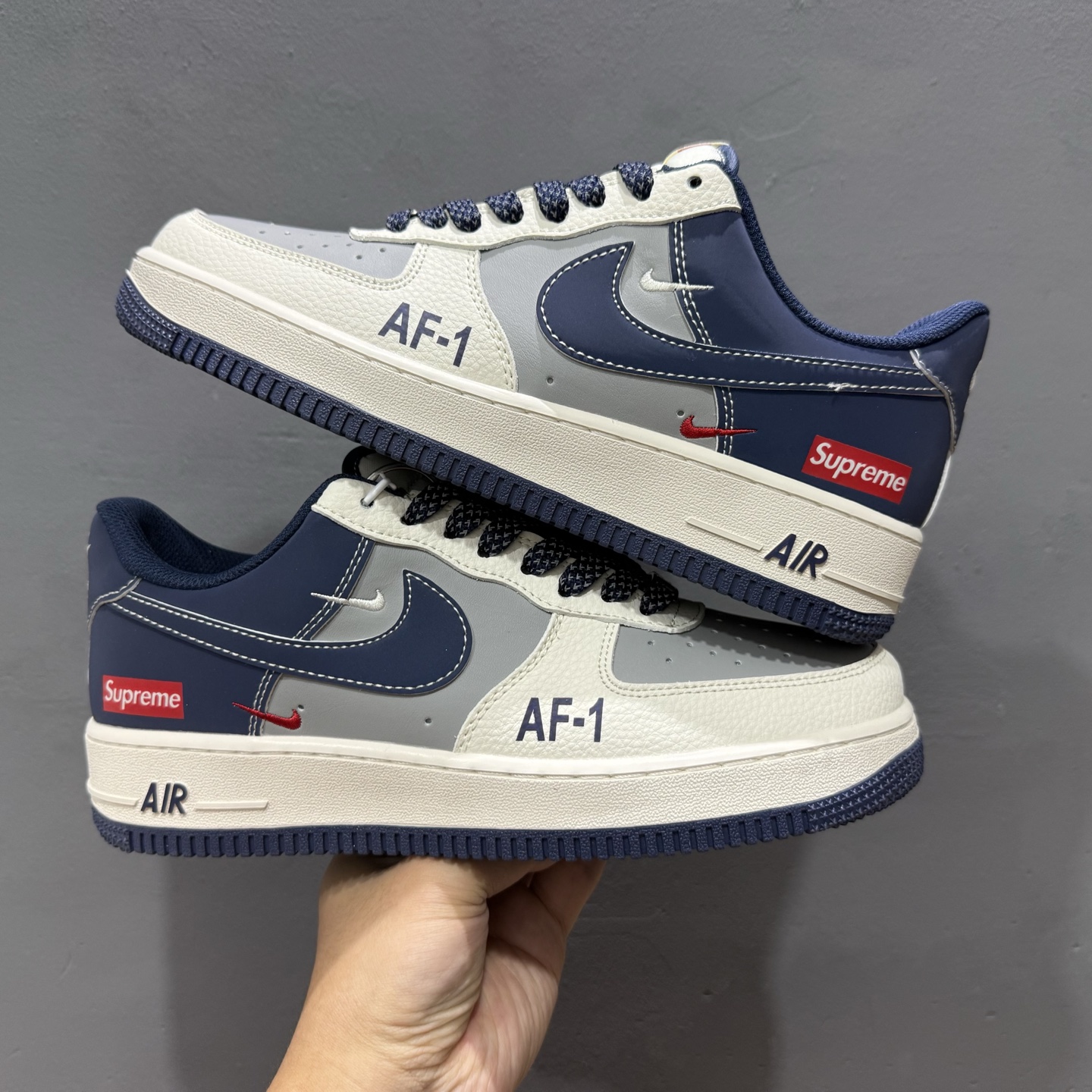 260 Nike Air Force 1'07 Supreme 联名 白灰蓝 HH7518-054