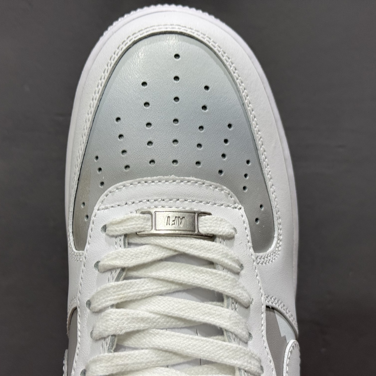 200 Nike Air Force 1 Low 07 白银 CW2288-111