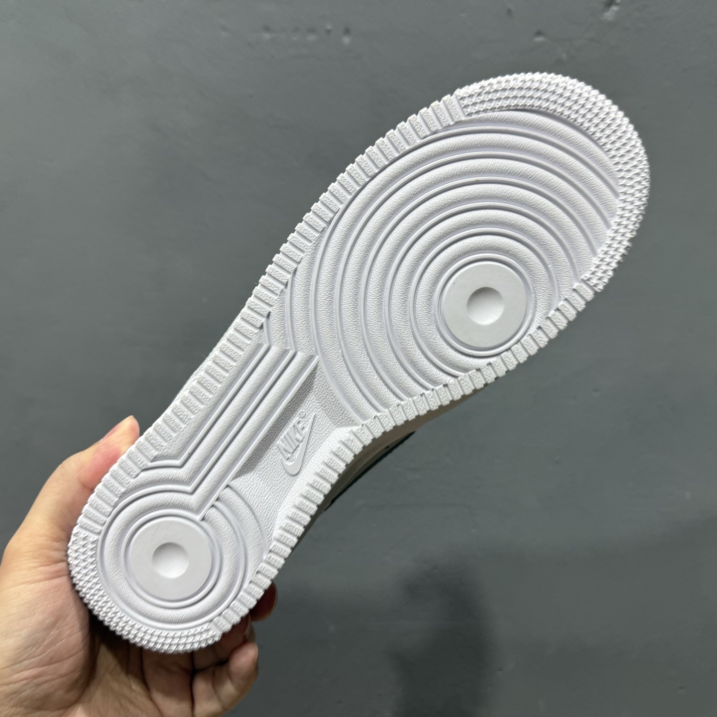 200 Nike Air Force 1 Low 07 白银 CW2288-111