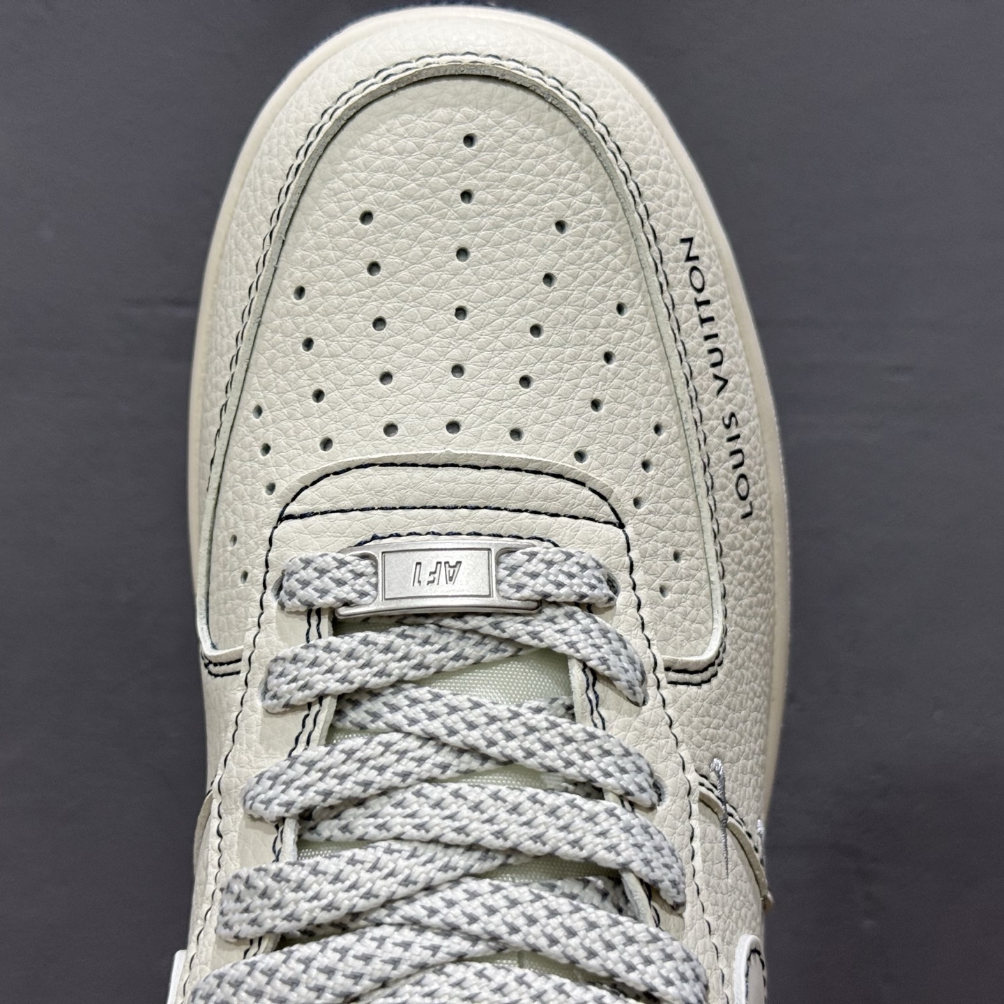 260 Nike Air Force 1'07 LV 联名 米白 XX3168-160