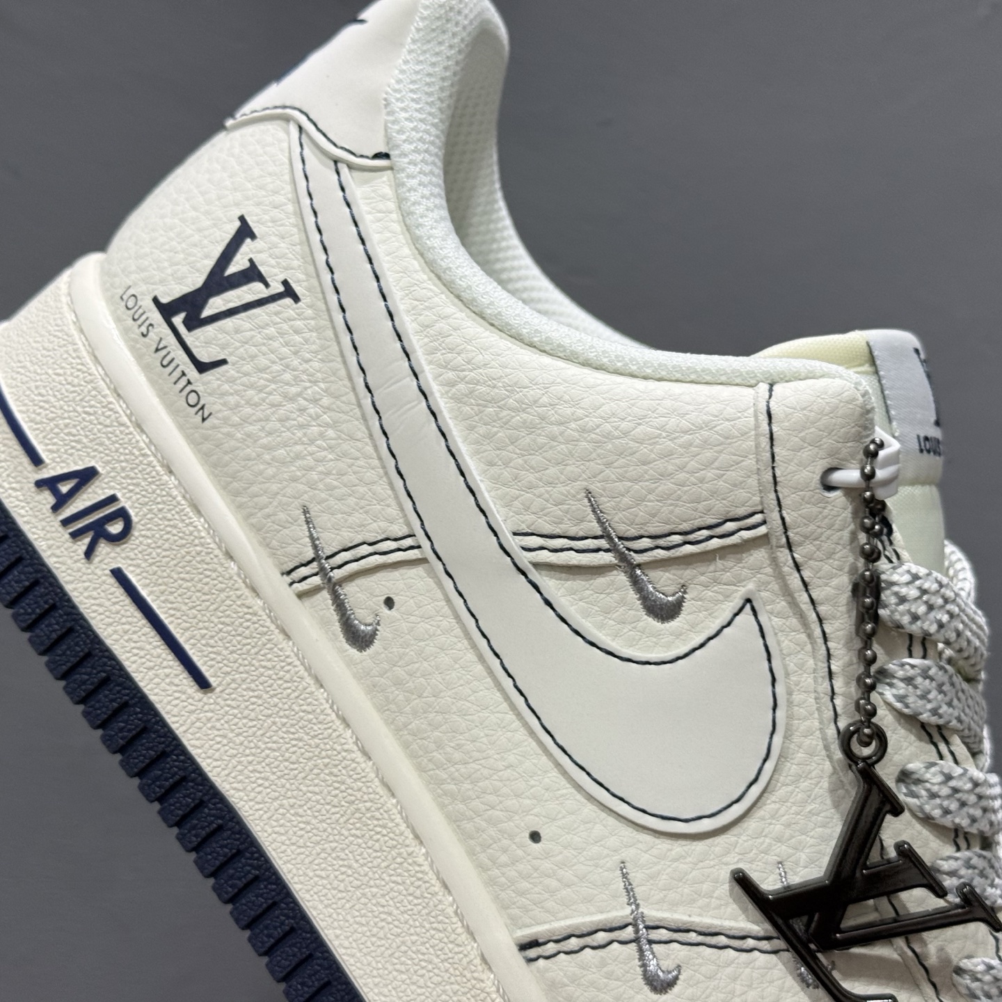 260 Nike Air Force 1'07 LV 联名 米白 XX3168-160