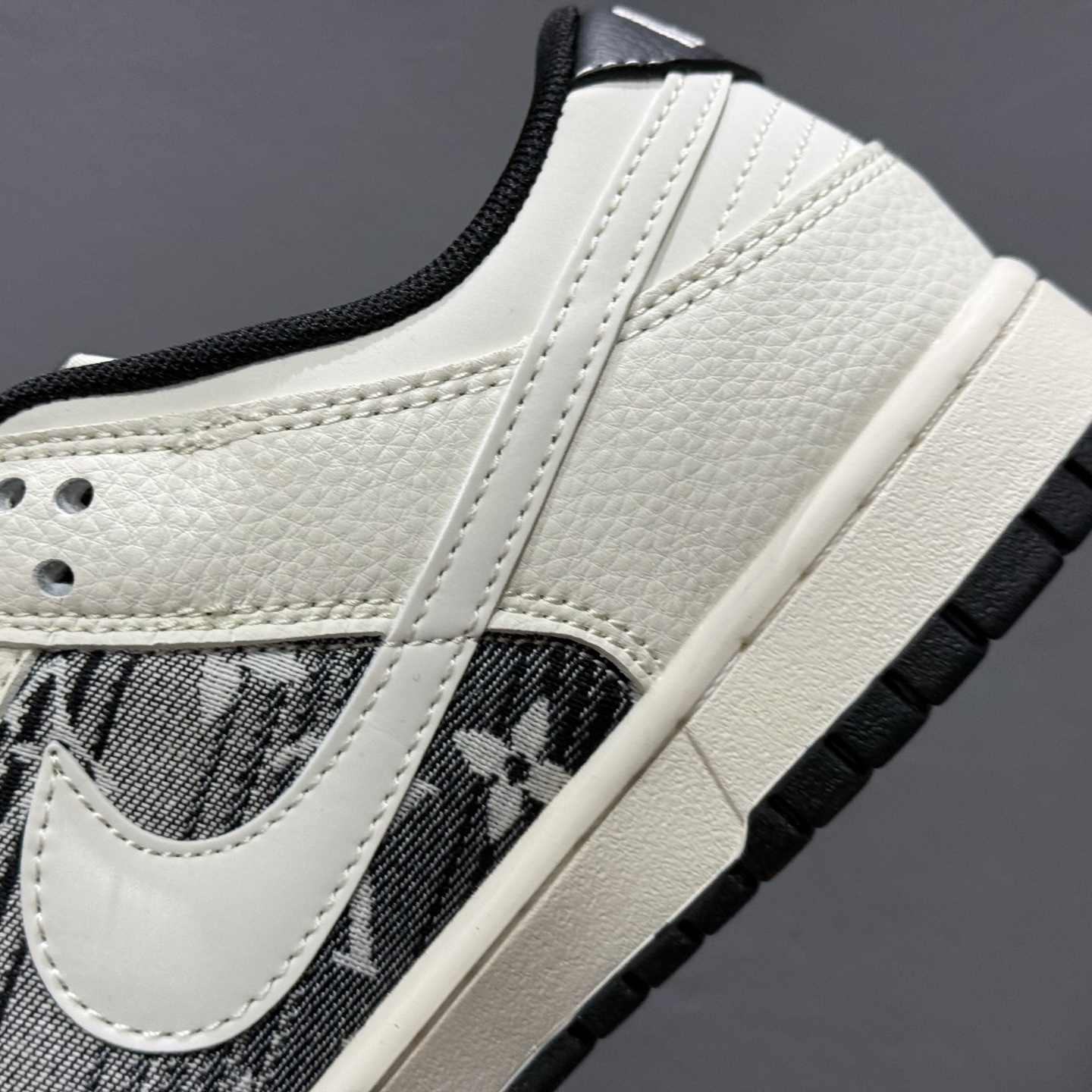 280 Nike SB Dunk Low LV联名 黑白织布白勾 周年高端定制 低帮休闲板鞋 FC1688-229
