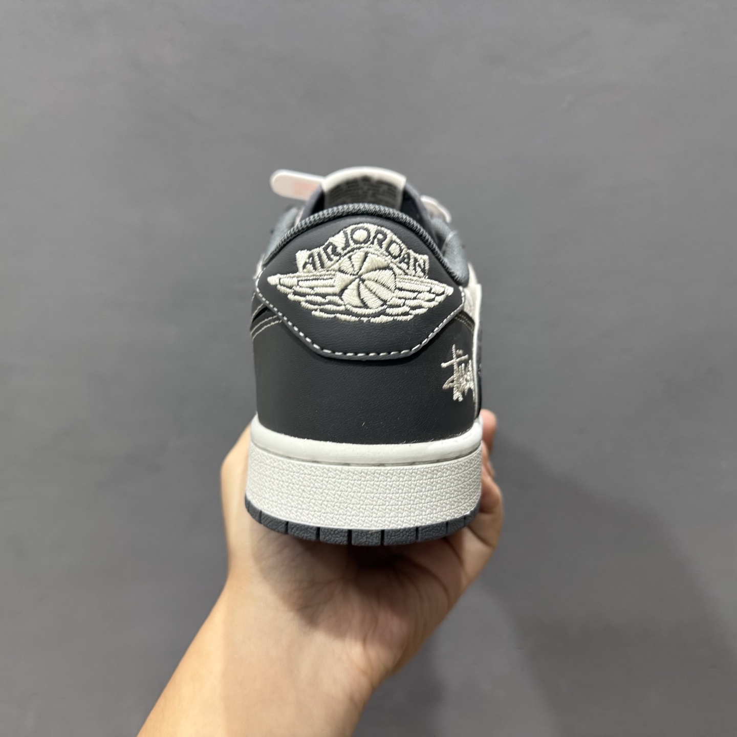 Travis Scott x Nike Air Jordan 1 Low x Stussy Air Jordan 1 Low 反转米灰小钩满天星倒钩 XZ3398-003