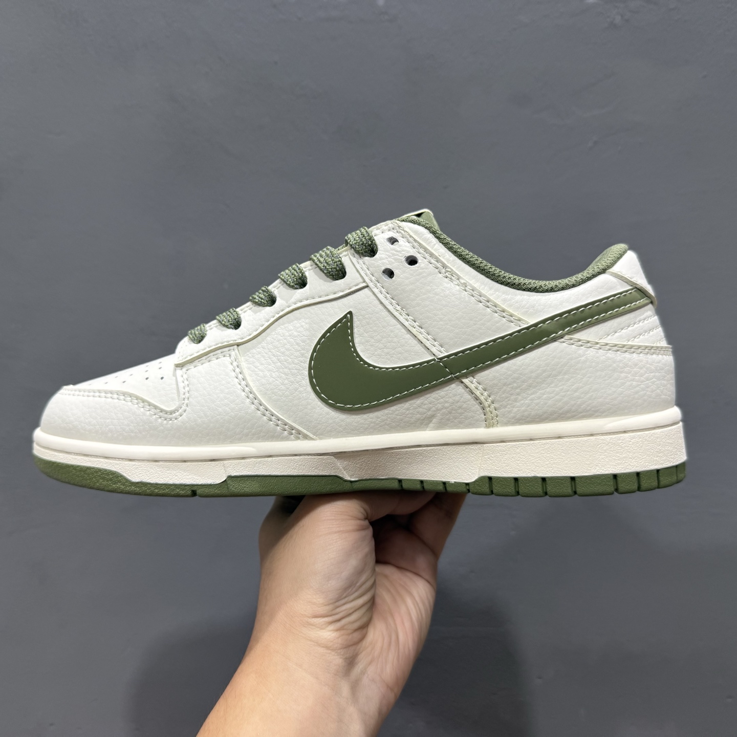 220 Nk SB Dunk Low UN联名-字母绿 周年高端定制 低帮休闲板鞋 BB2699-211