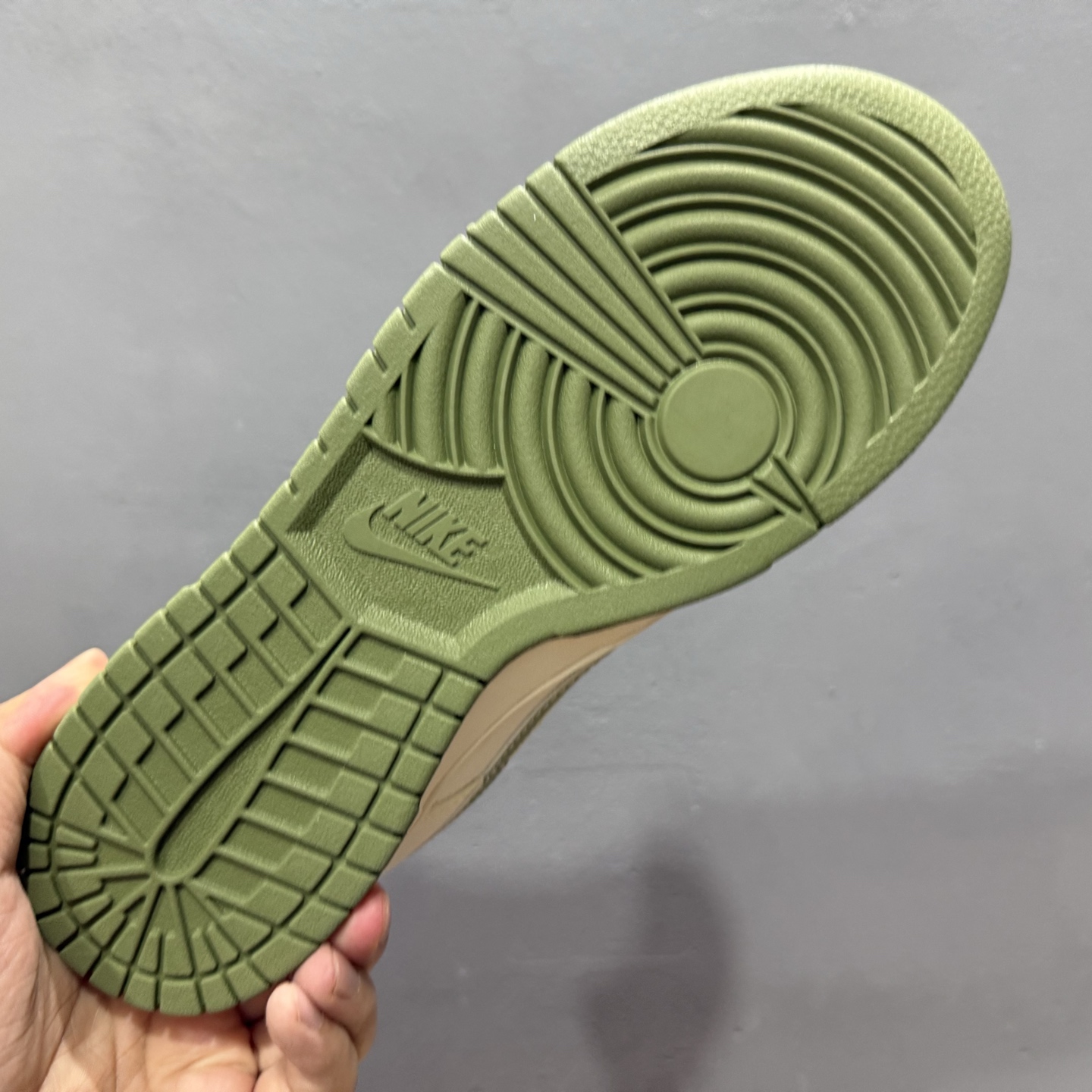 220 Nk SB Dunk Low UN联名-字母绿 周年高端定制 低帮休闲板鞋 BB2699-211