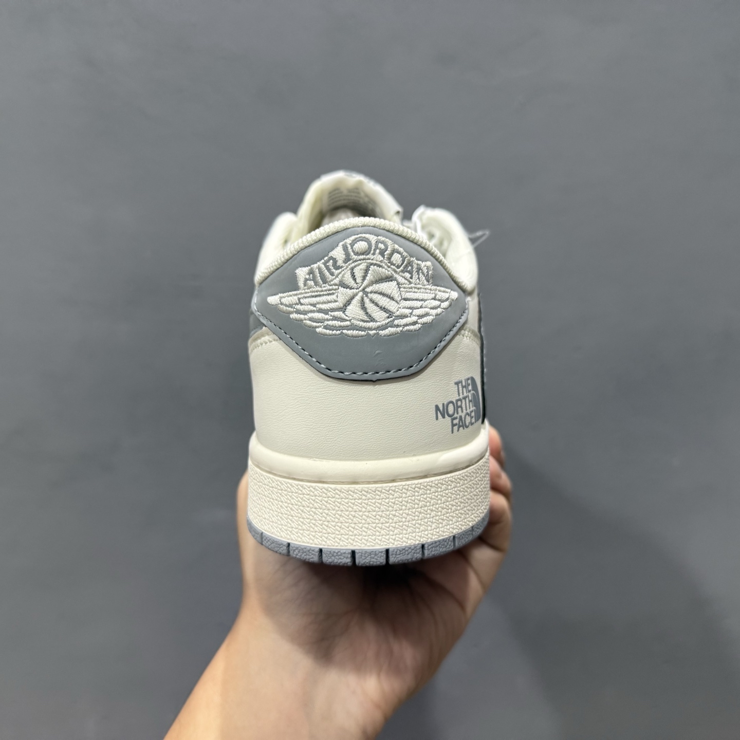 220 Fragment x Travis Scott x 北面 Air Jordan 1 Low 三方联名倒钩 XZ5158-002