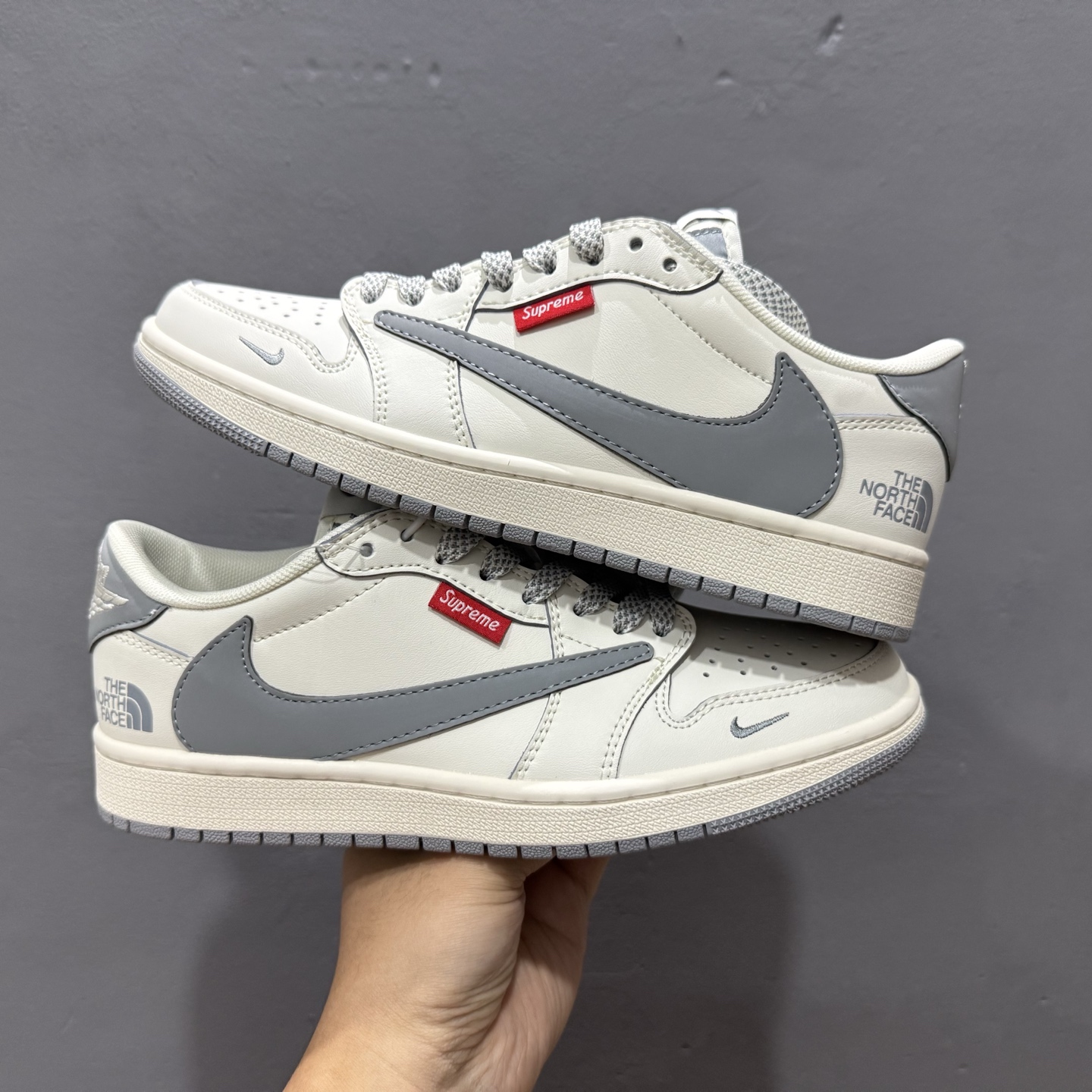 220 Fragment x Travis Scott x 北面 Air Jordan 1 Low 三方联名倒钩 XZ5158-002