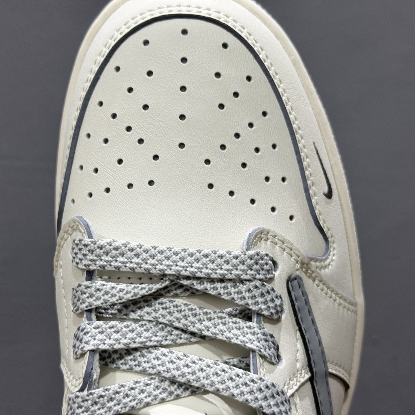 220 Fragment x Travis Scott x 北面 Air Jordan 1 Low 三方联名倒钩 XZ5158-002