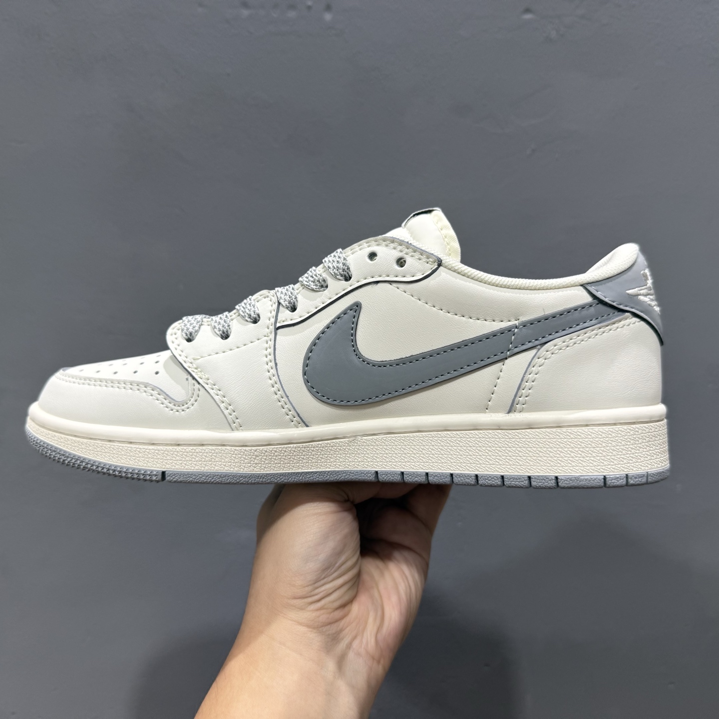 220 Fragment x Travis Scott x 北面 Air Jordan 1 Low 三方联名倒钩 XZ5158-002