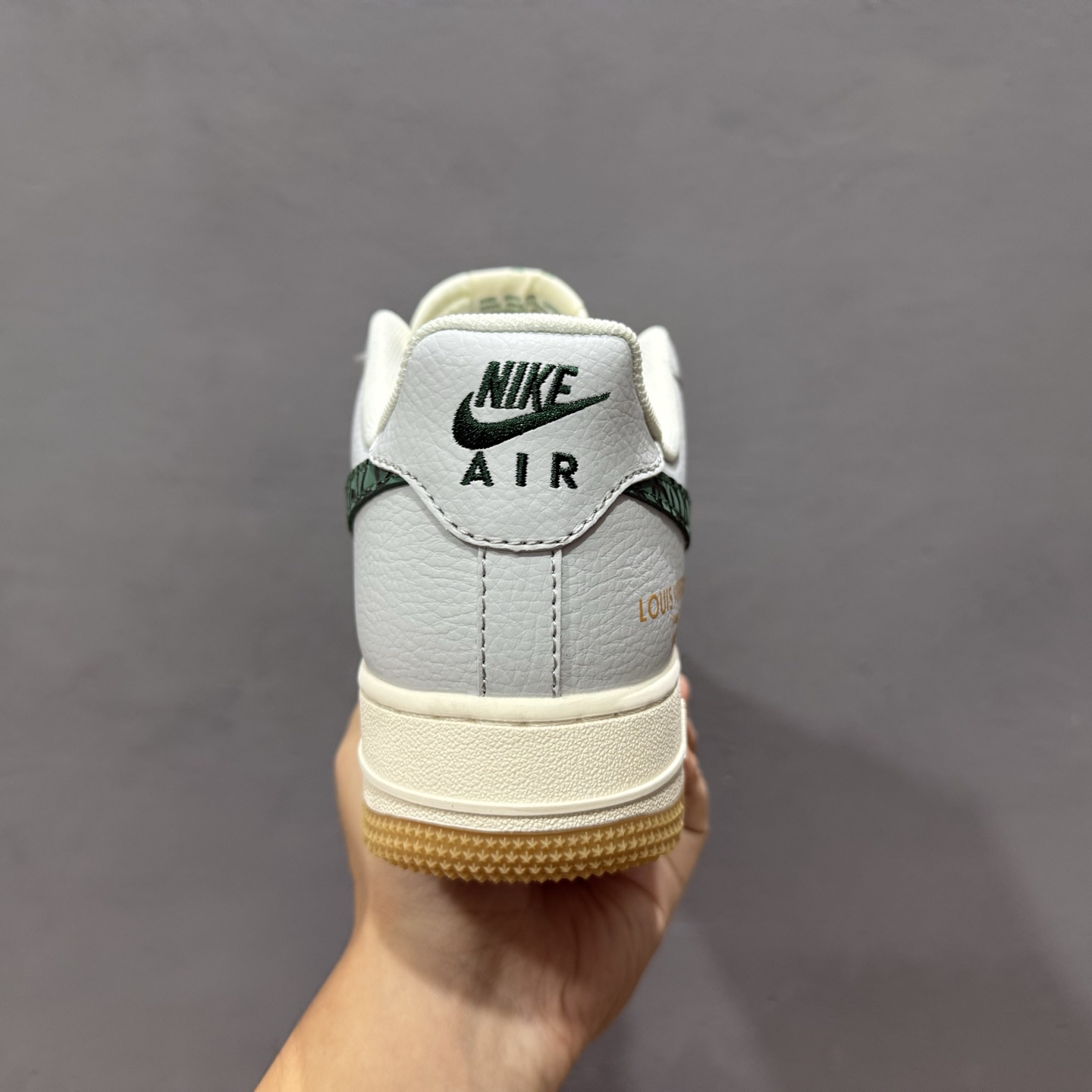 260 Nike Air Force 1'07 LV 联名 绿白灰 ZH2598-306