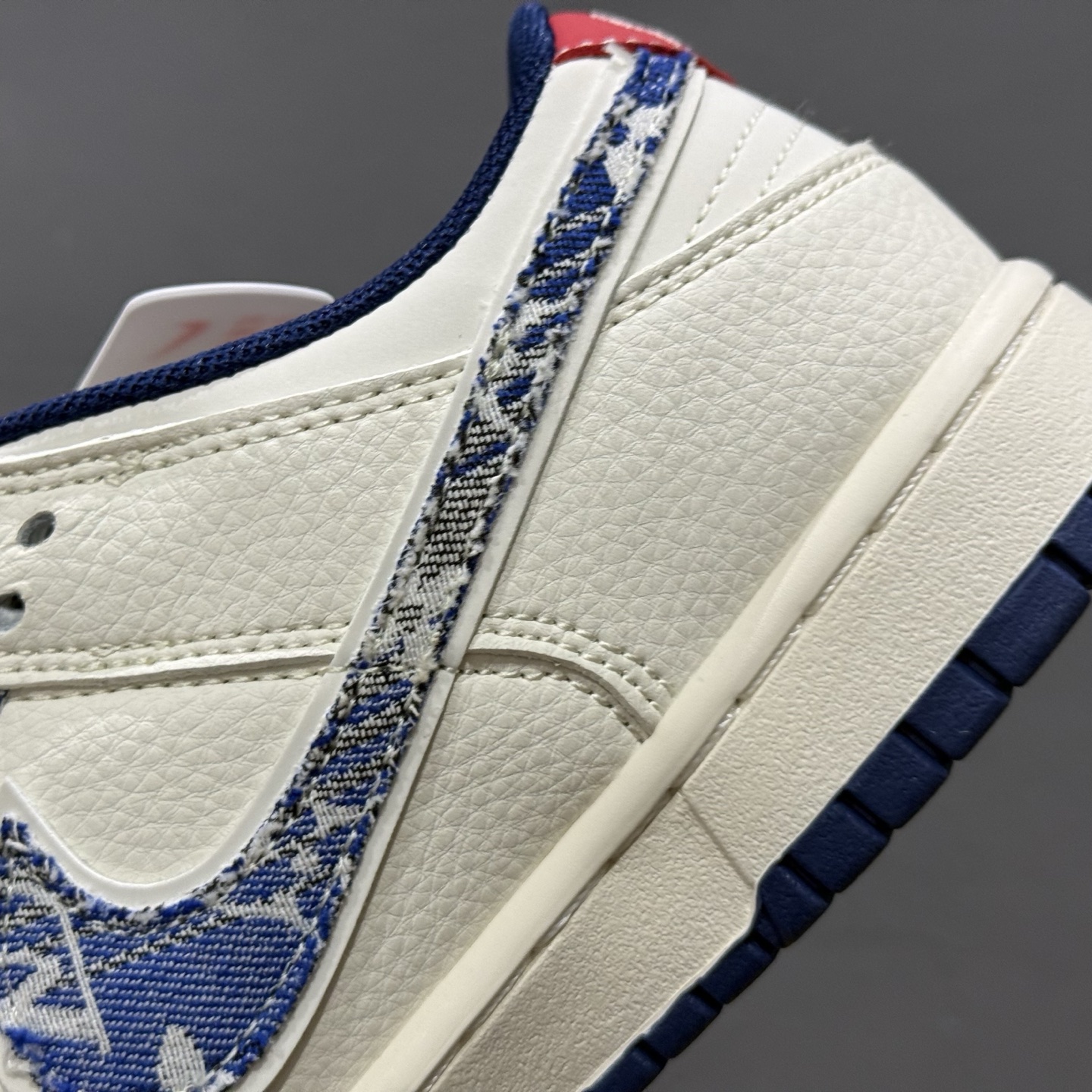 260 海外爆款限量发售！ Nike SB Dunk Low“LV联名——米白牛仔蓝配色” 高端定制 低帮休闲板鞋 JY6988-112