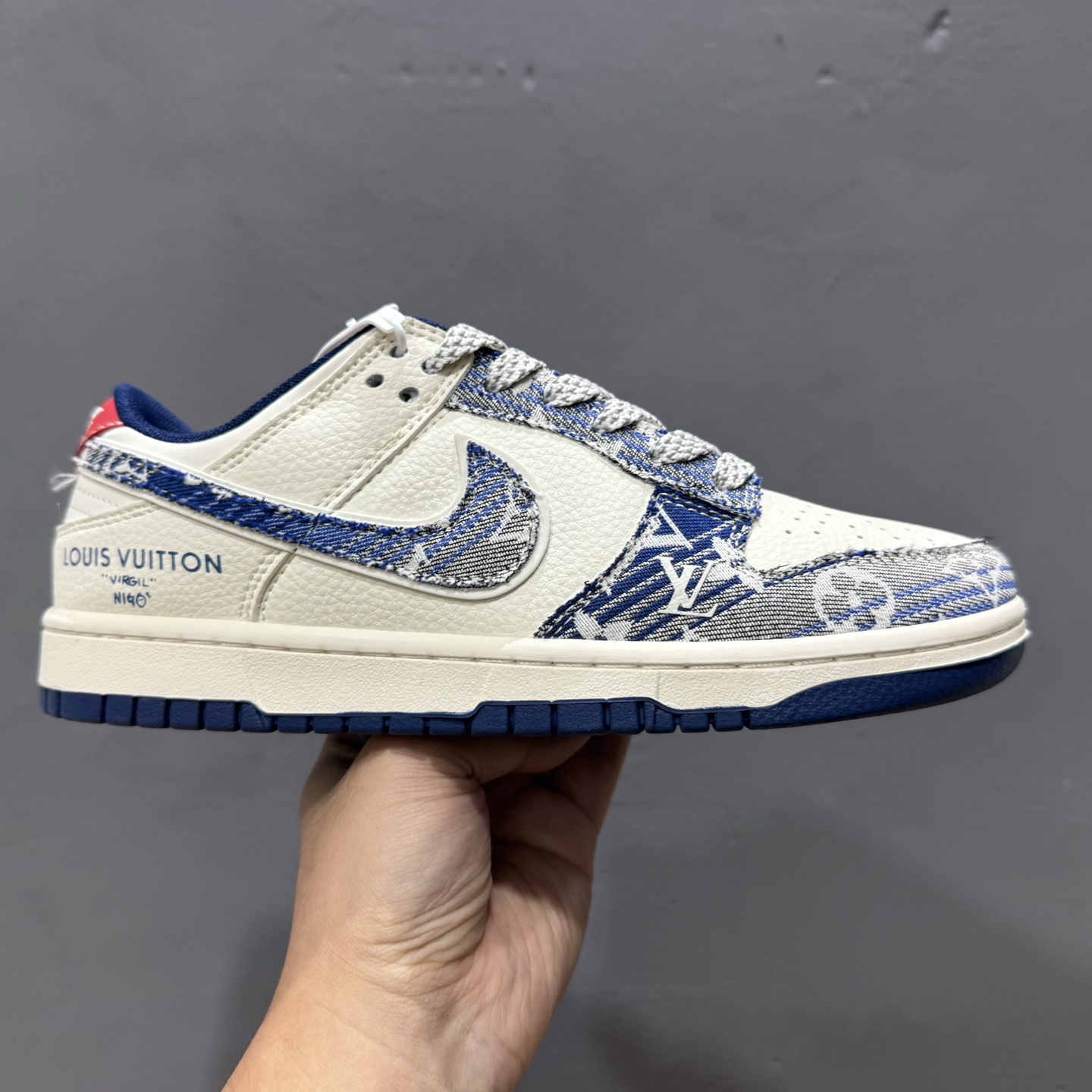 260 海外爆款限量发售！ Nike SB Dunk Low“LV联名——米白牛仔蓝配色” 高端定制 低帮休闲板鞋 JY6988-112