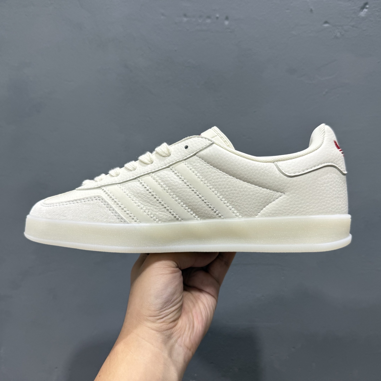 260 adidas originals GAZELLE INDOOR Indoor LV T头鞋 sup联名 防滑耐磨轻便 低帮 DM1234-007