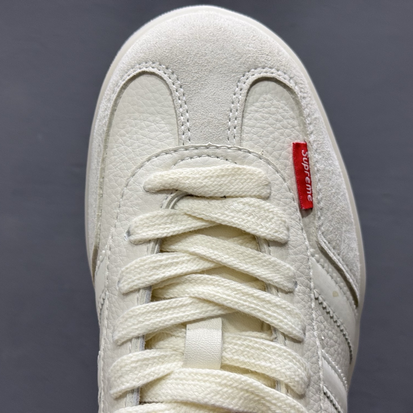 260 adidas originals GAZELLE INDOOR Indoor LV T头鞋 sup联名 防滑耐磨轻便 低帮 DM1234-007
